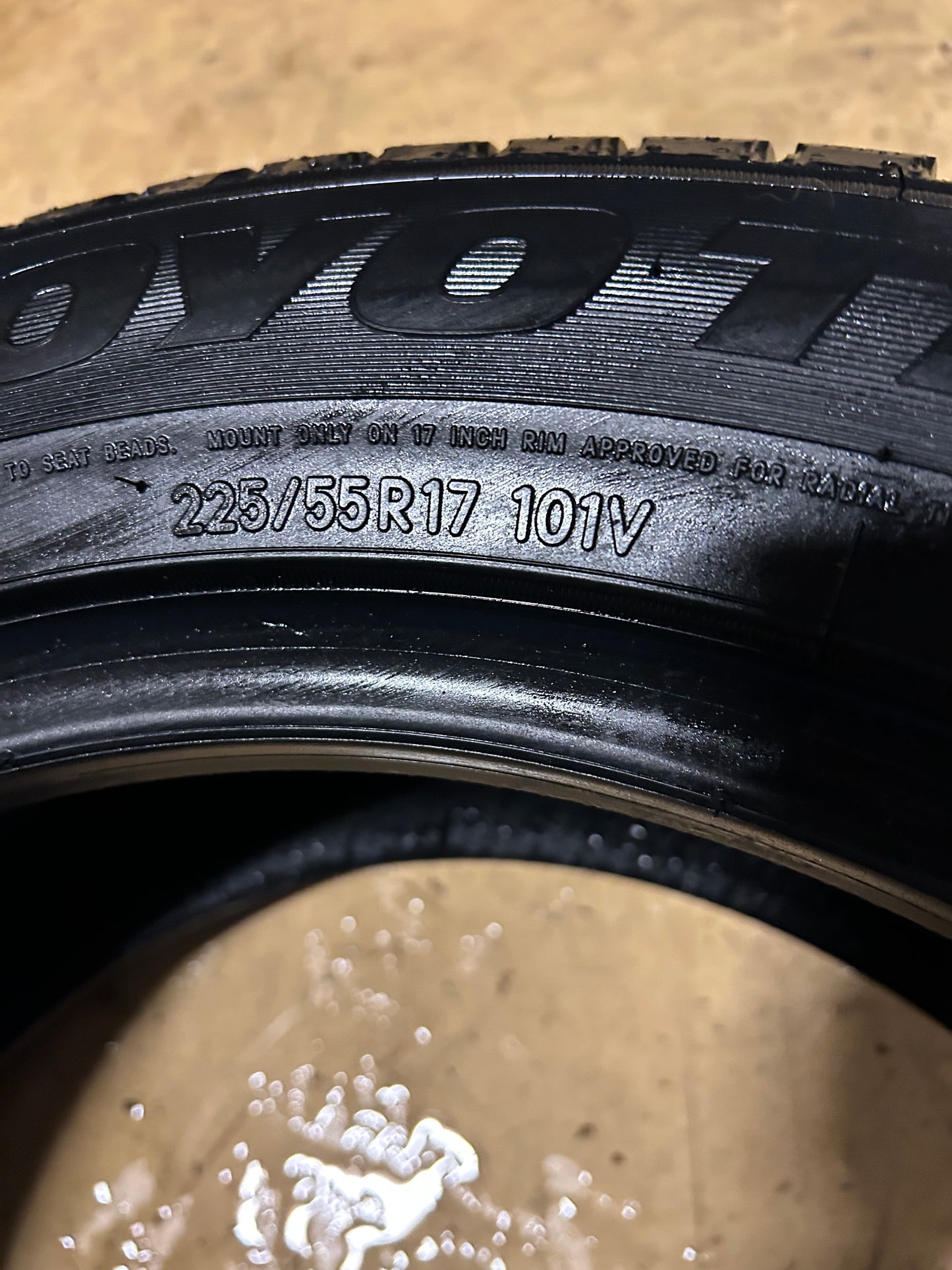 TOYO CELSIUS II BSW P 225 55 17 101V XL ALL SEASON TIRE 243690