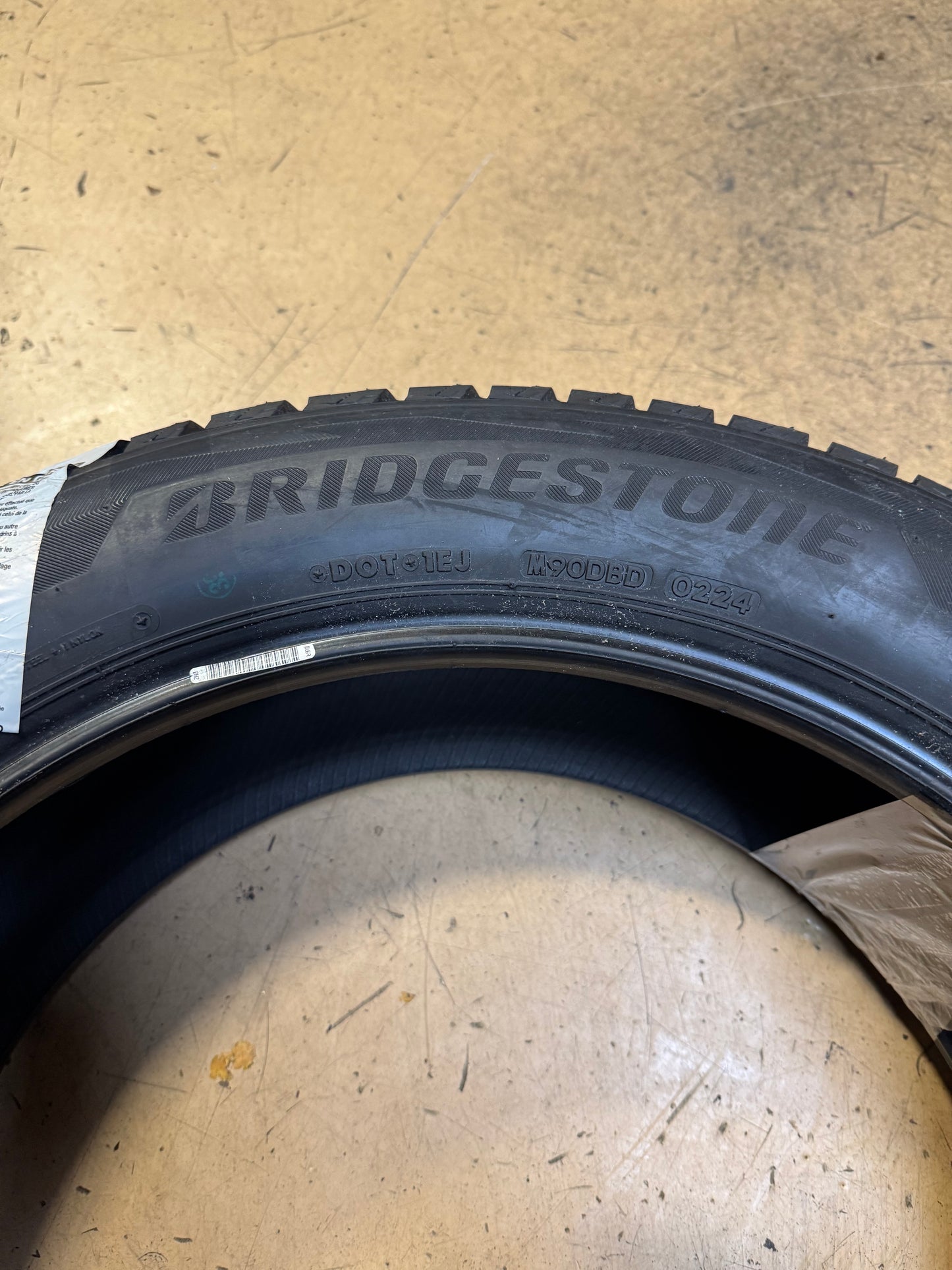 2 BRIDGESTONE BLIZZAK DM-V2 BSW P 235 55 20 102T WINTER TIRE 016117
