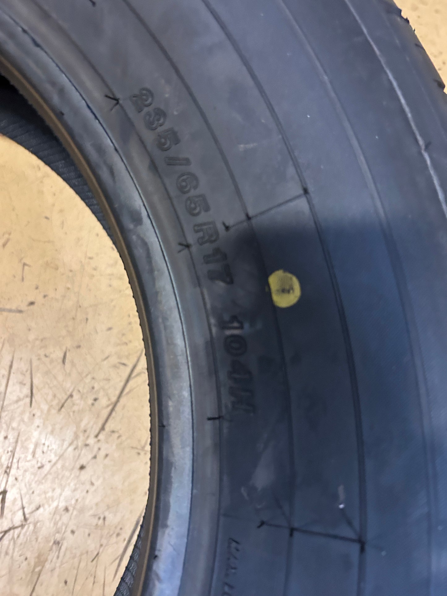 YOKOHAMA AVID ASCEND BLUEARTH P 235 65 17 104H SL PERFORMANCE TIRE 110132369