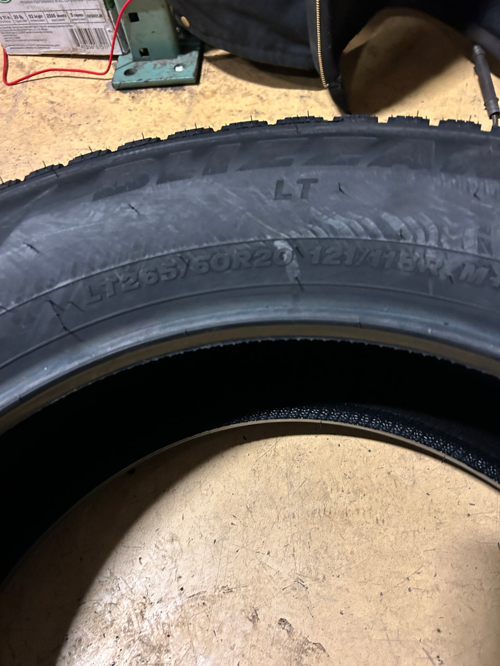 BRIDGESTONE BLIZZAK LT BSW LT 265 60 20 121/118R 10PLY WINTER TIRE 000654
