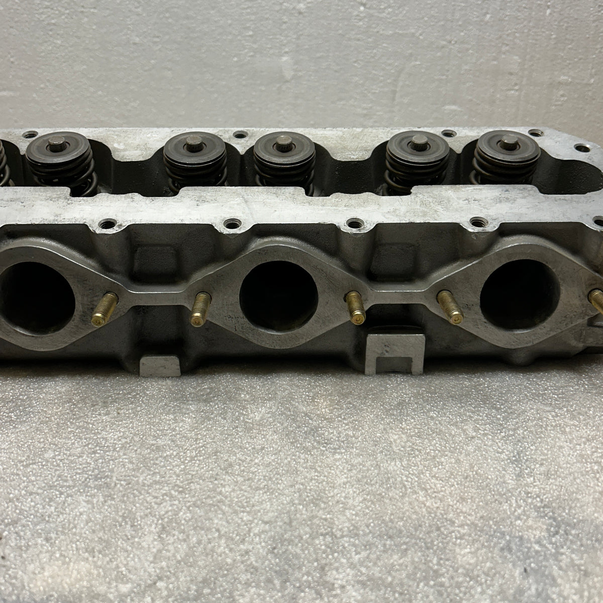 USED PORSCHE 928 S2 4.7L V8 CYLINDER HEAD 9281043483R