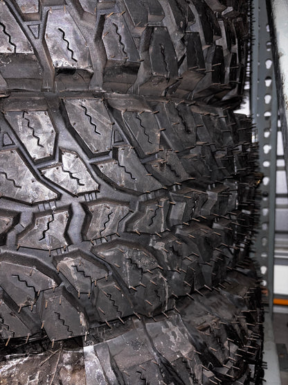 (TODO) TREADWRIGHT MUD LORD MT LT 285 70 17 121/118R LRE 10 PLY ML2817E