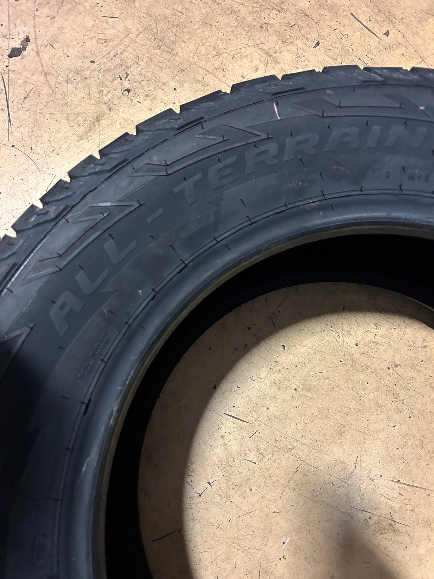 2 COOPER DISCOVERER ALL TERRAIN BSW P 265 60 18 110T ALL TERRAIN TIRE 27068