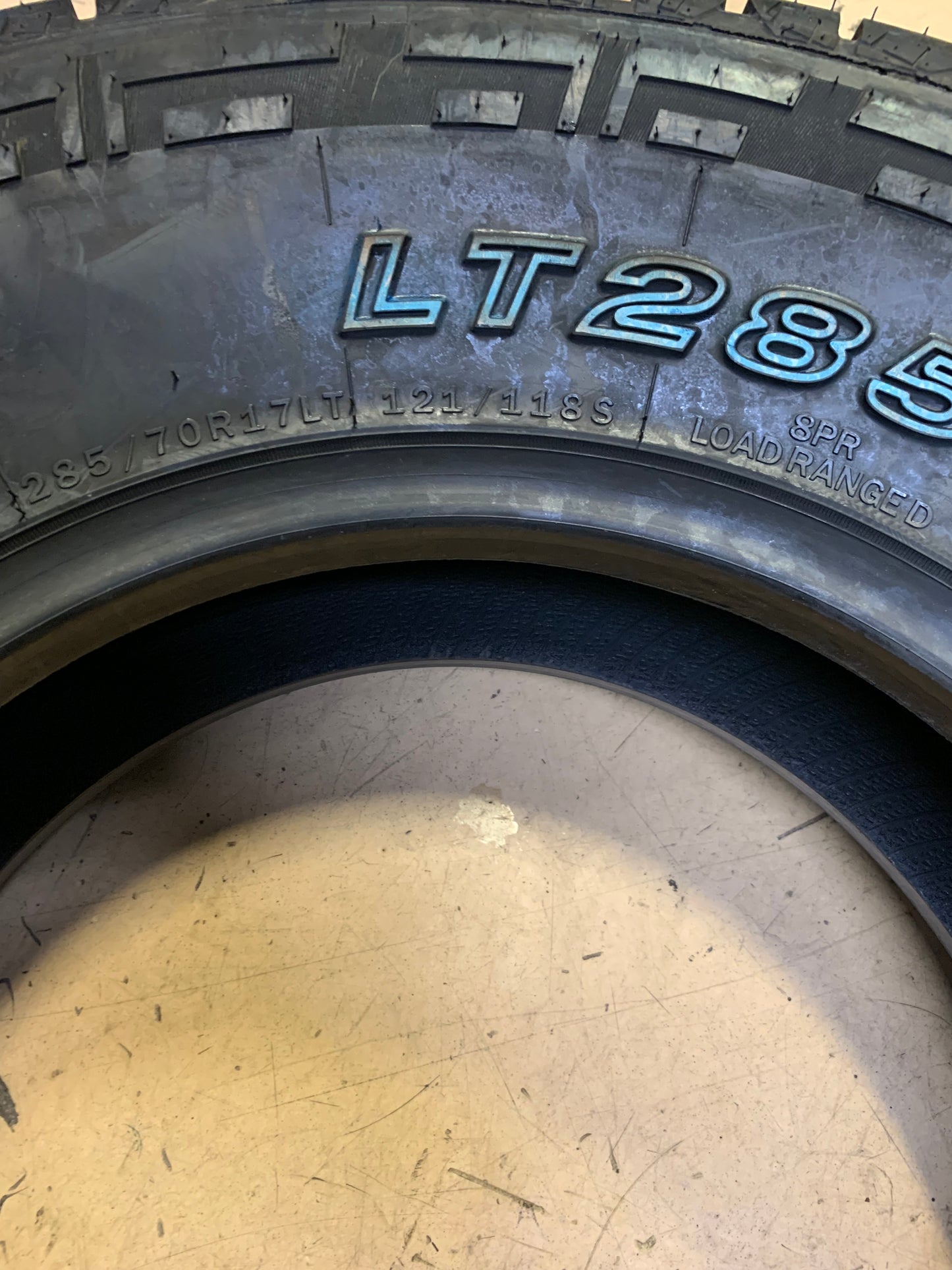 LINGLONG CROSSWIND A/T OWL LT 285 70 17 121/118S 8PLY ALL TERRAIN TIRE LTR2121ATLL