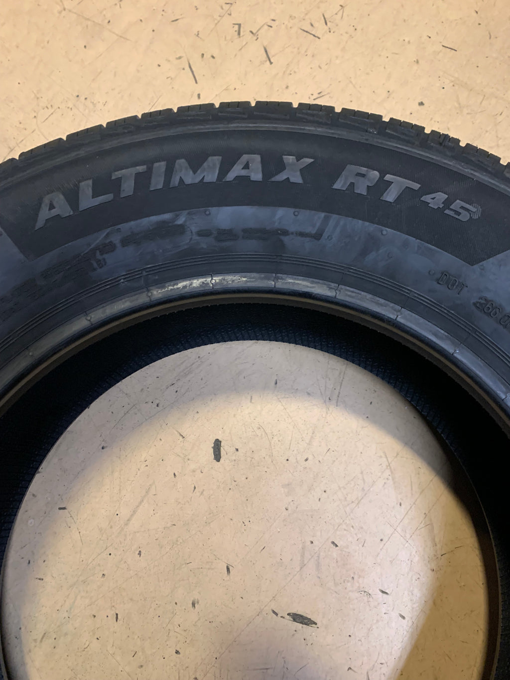 GENERAL ALTIMAX RT45 BSW P 215 65 16 98H ALL SEASON TIRE 15576330000