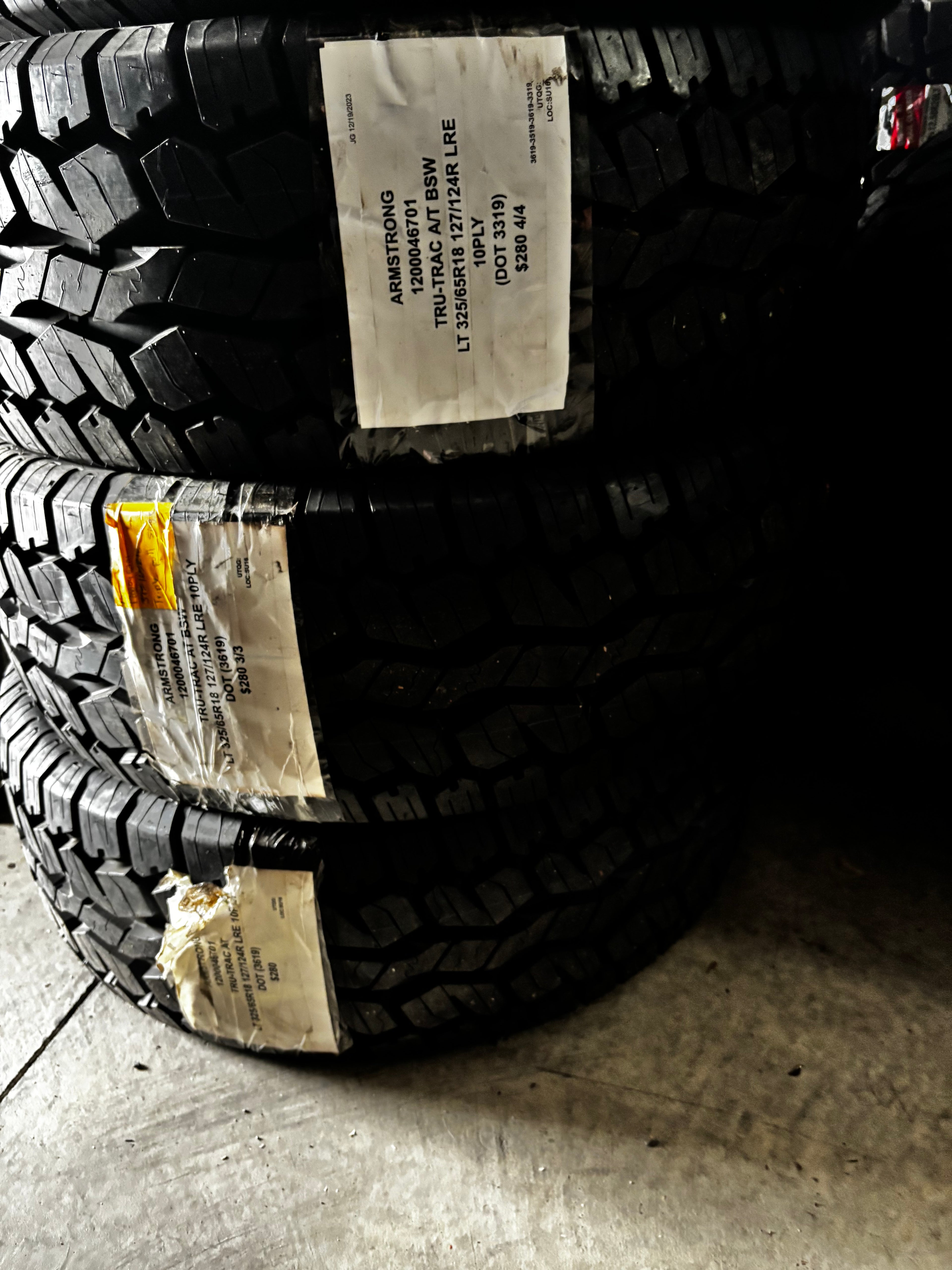 (TODO) 4 ARMSTRONG TRU TRAC AT BSW LT 325 65 18 127/124R LRE 10 PLY ALL TERRAIN TIRES 1200046701