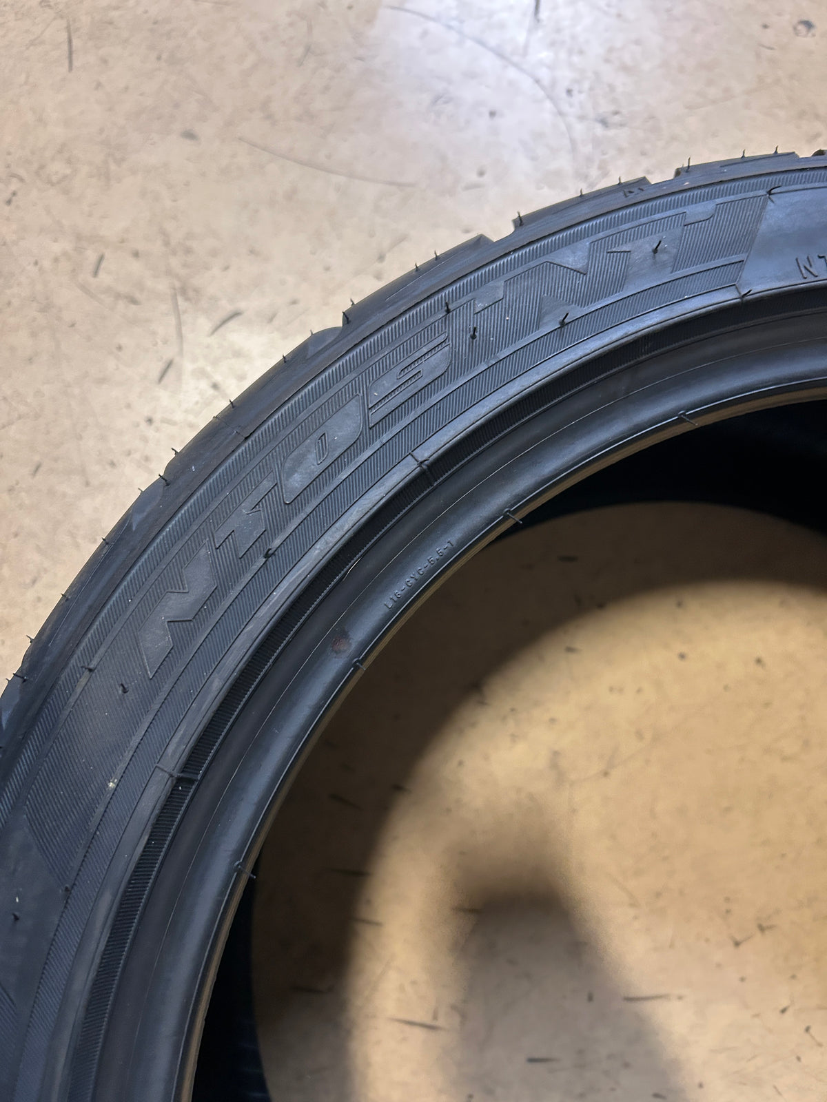 NITTO NT05 BSW P 255 35 18 94W XL PERFORMANCE TIRE 207340