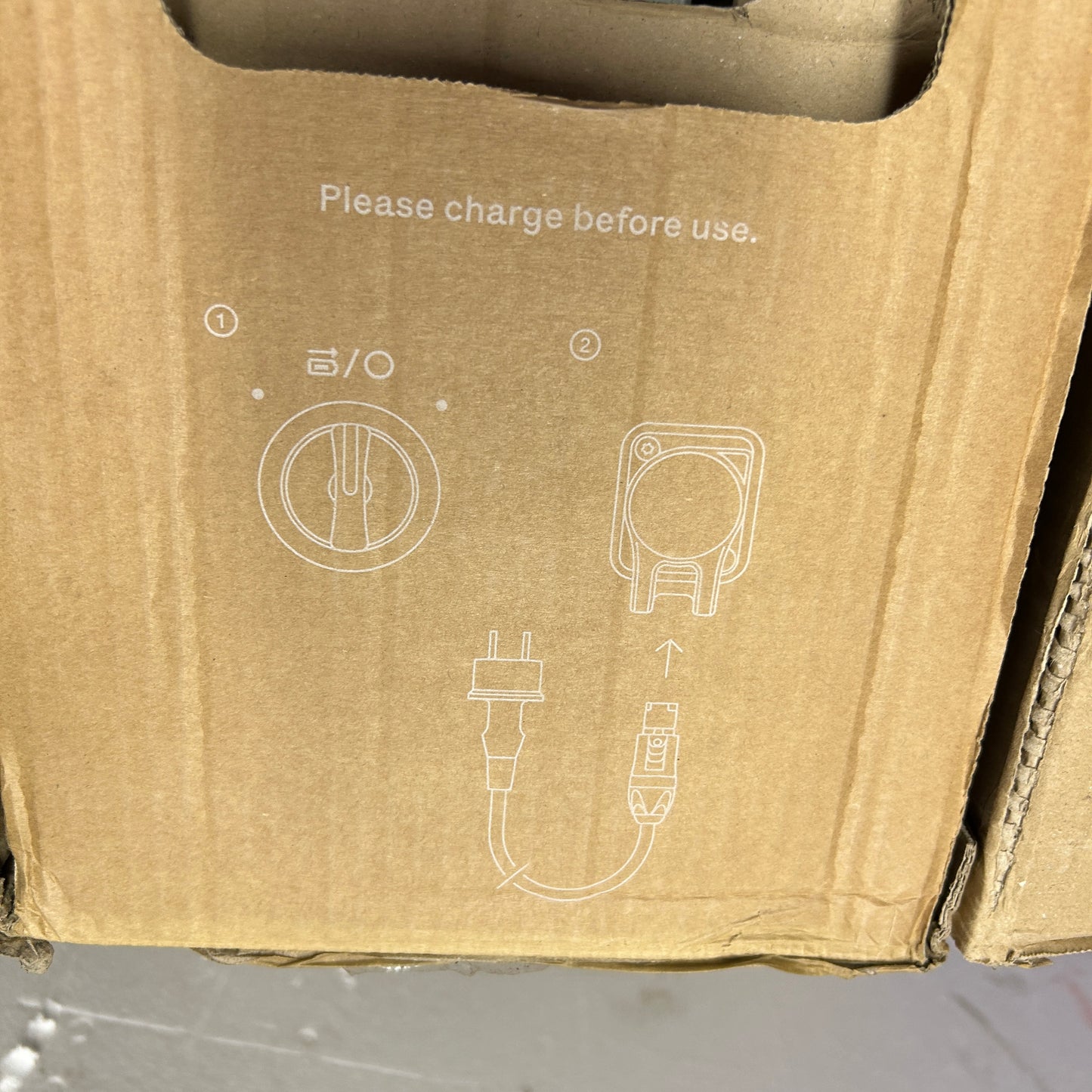 INSTAGRID GO 36 DV Distributor PORTABLE BATTERY
