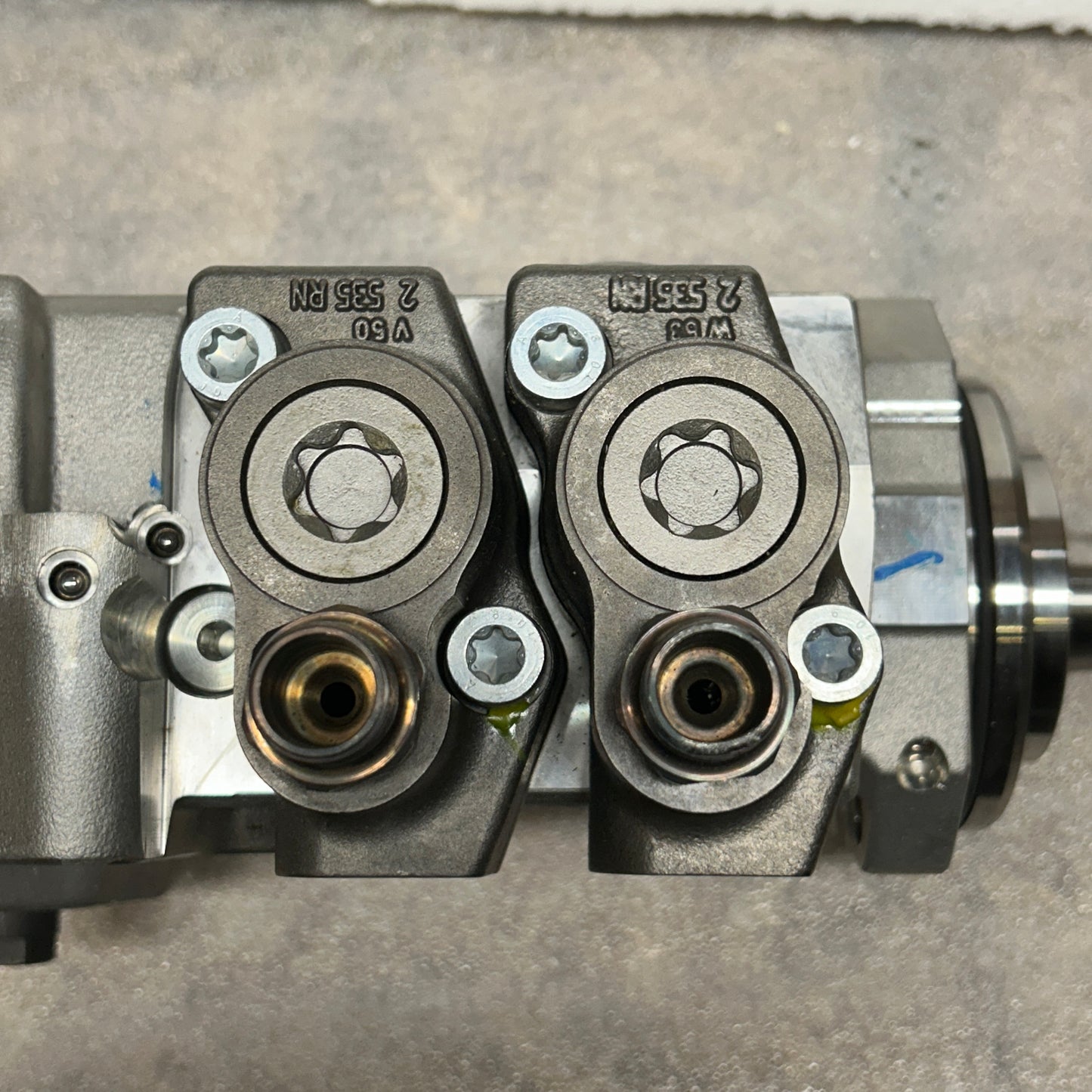 REMAN. GENUINE DETROIT DIESEL HIGH PRESSURE FUEL PUMP RA4720900850