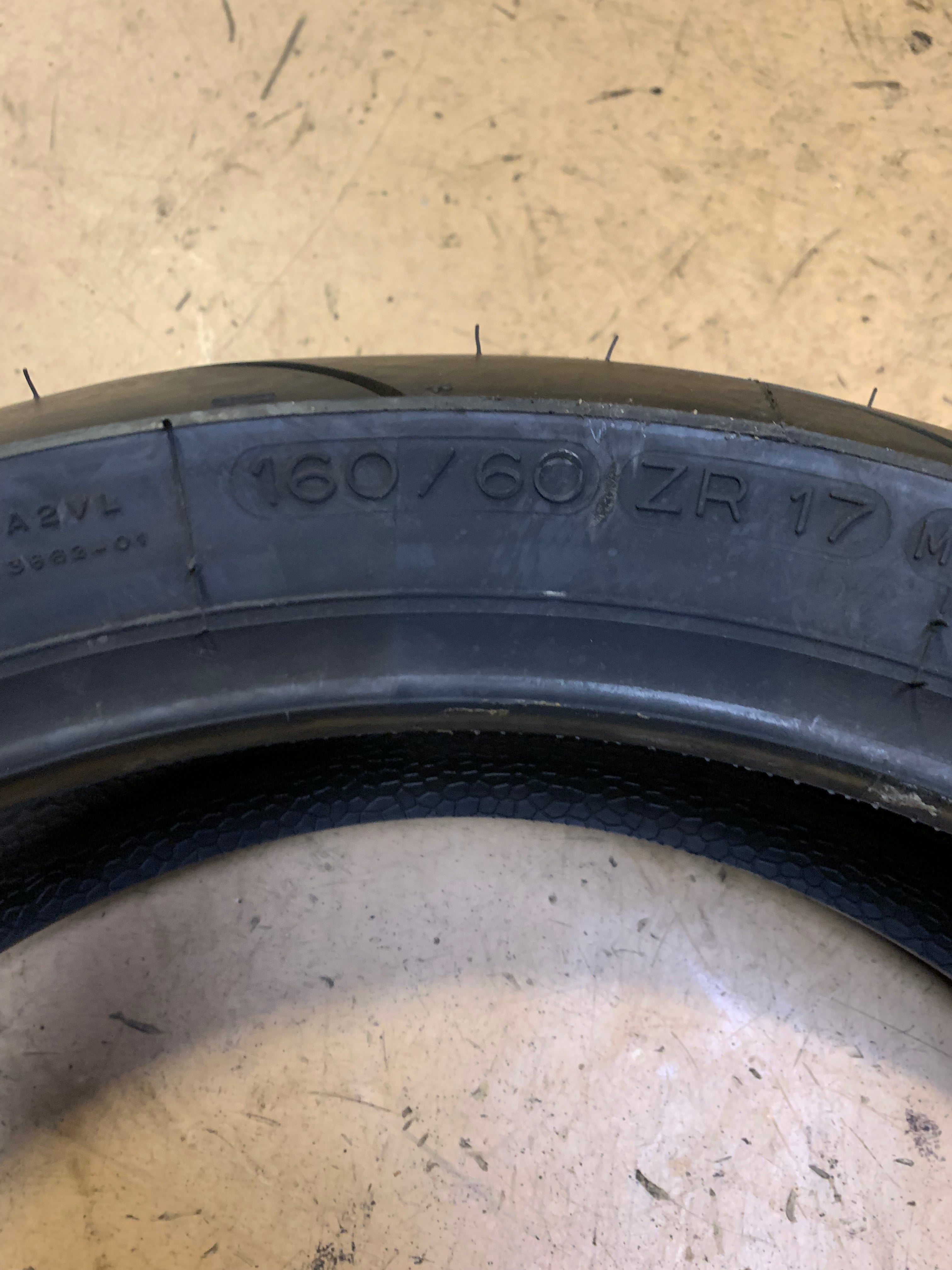 MICHELIN PILOT POWER 2CT BSW 160 60 17 69W REAR MOTORCYCLE TIRE 405333