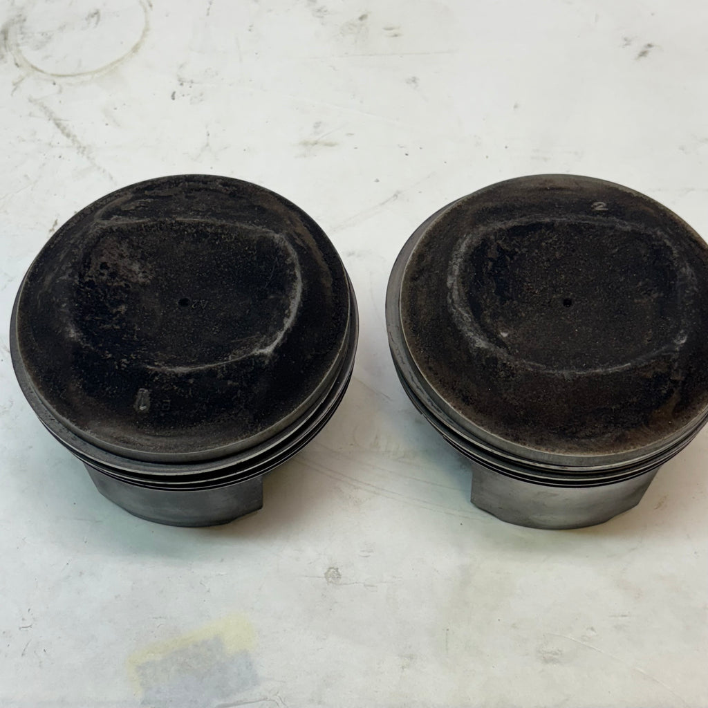 2 USED GENUINE PORSCHE 964 3.6L PISTONS, CYLINDERS, PINS, RINGS 95ZN6 ++++