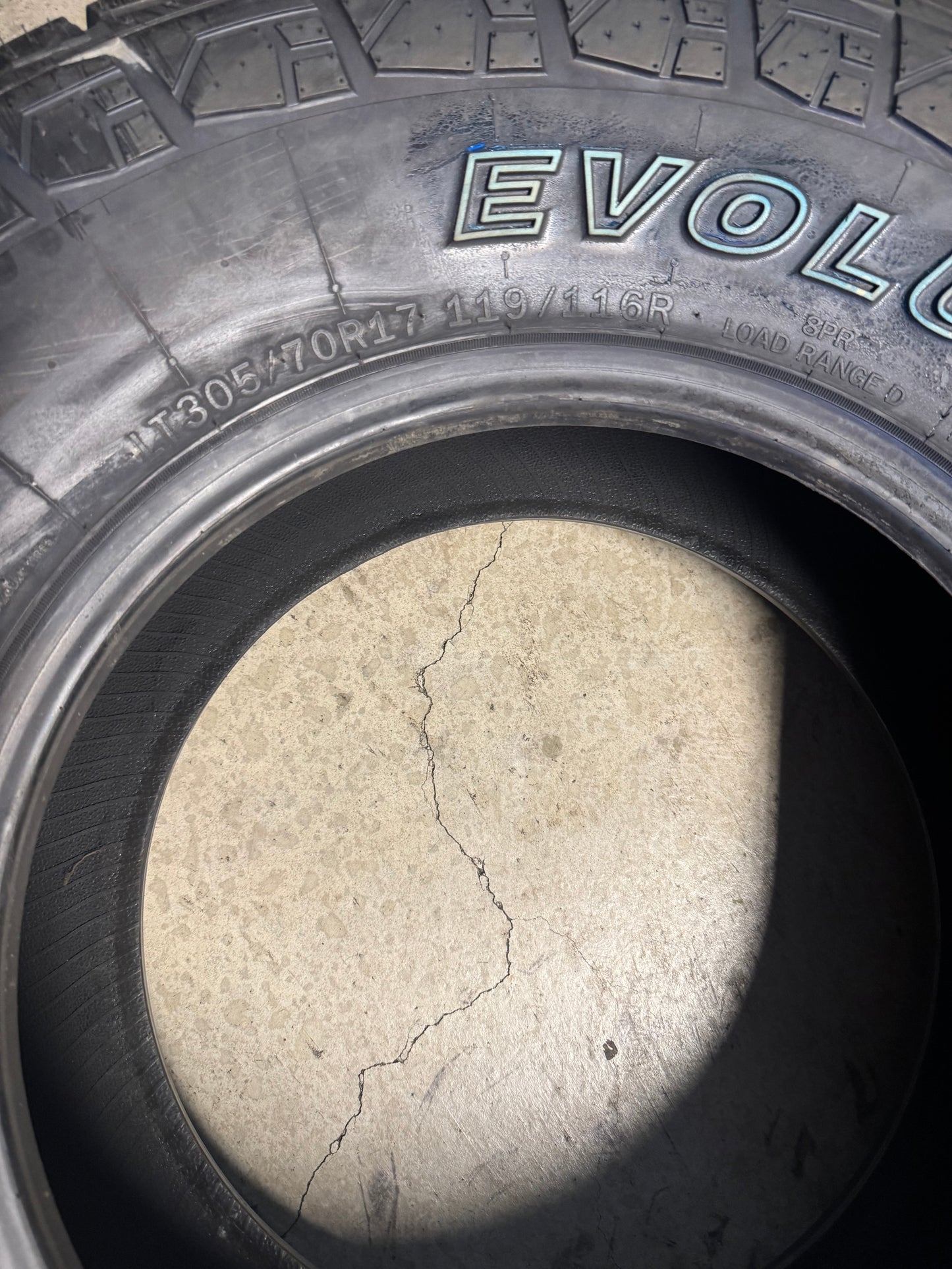 2 EVOLUXX  ROTATOR A/T OWL LT 305 70 17 119/116R 8PLY ALL TERRAIN TIRE 221021101