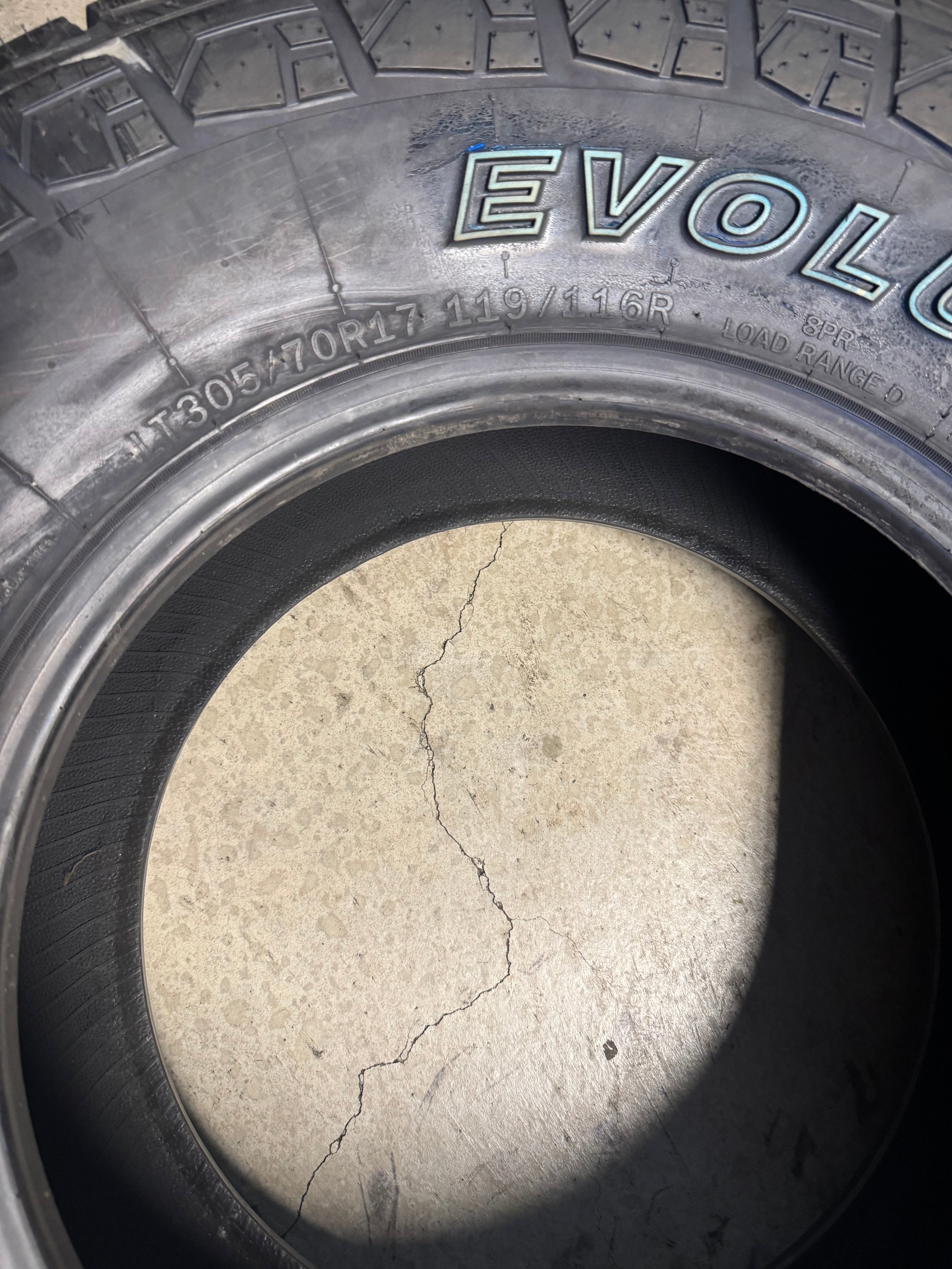 2 EVOLUXX  ROTATOR A/T OWL LT 305 70 17 119/116R 8PLY ALL TERRAIN TIRE 221021101