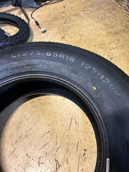 NOS ARMSTRONG TRU-TRAC H/T LT 275 65 18 123/120R 10PLY HIGHWAY TIRE 1200046672