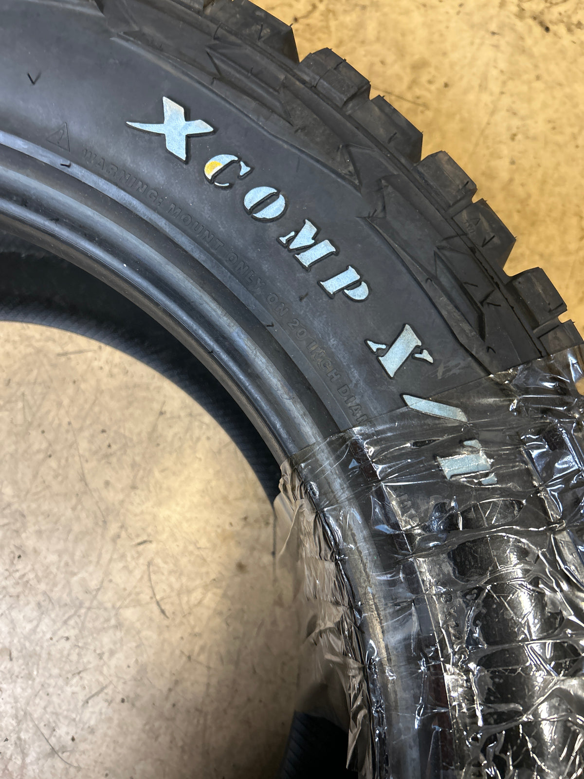 GLADIATOR X COMP X/T  RWL LT 33 12.50 20 119Q RUGGED TERRAIN TIRE 1932300334