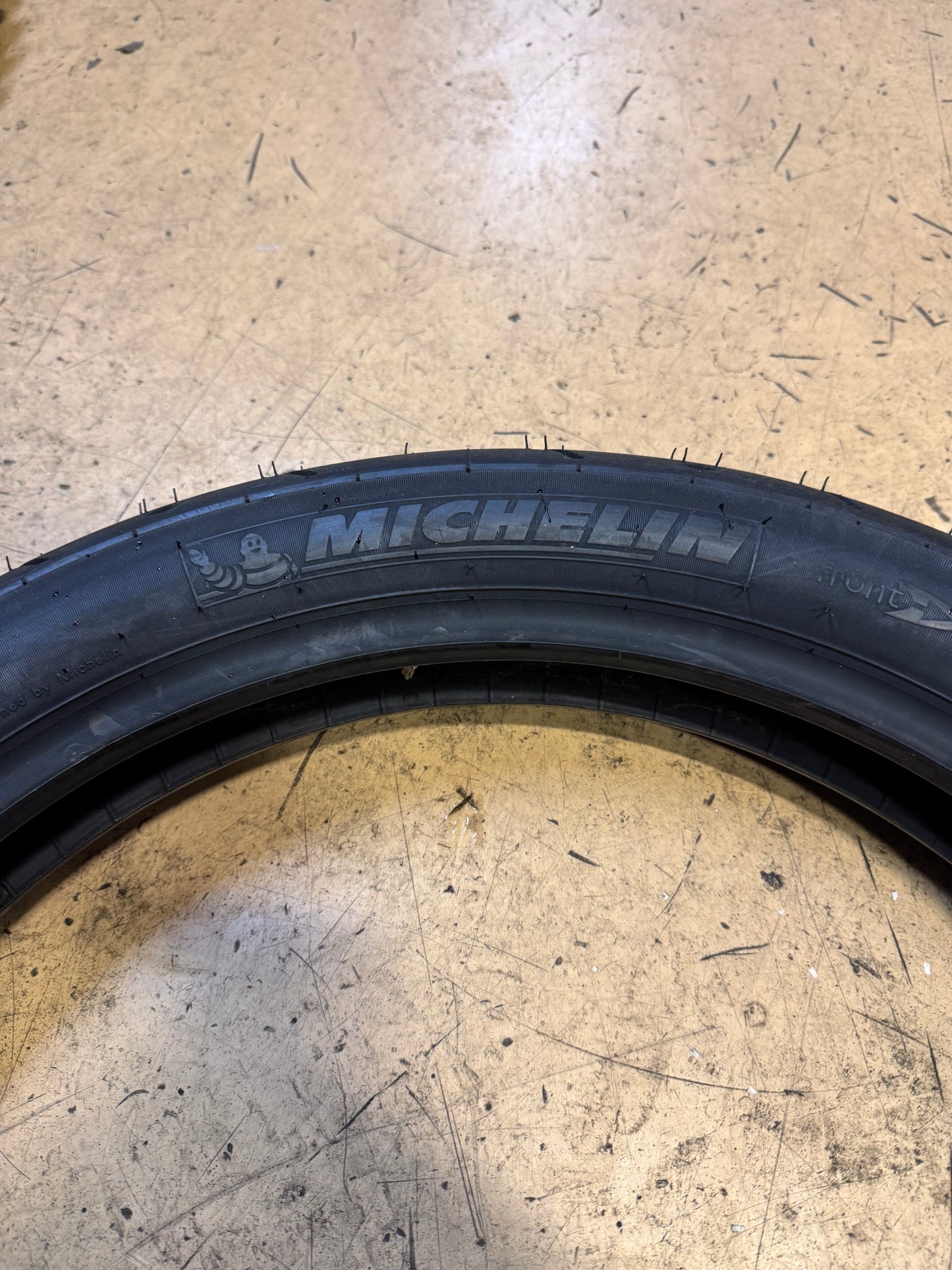MICHELIN SCORCHER 31 BSW 100 90 19 57H FRONT MOTORCYCLE TIRE 16136