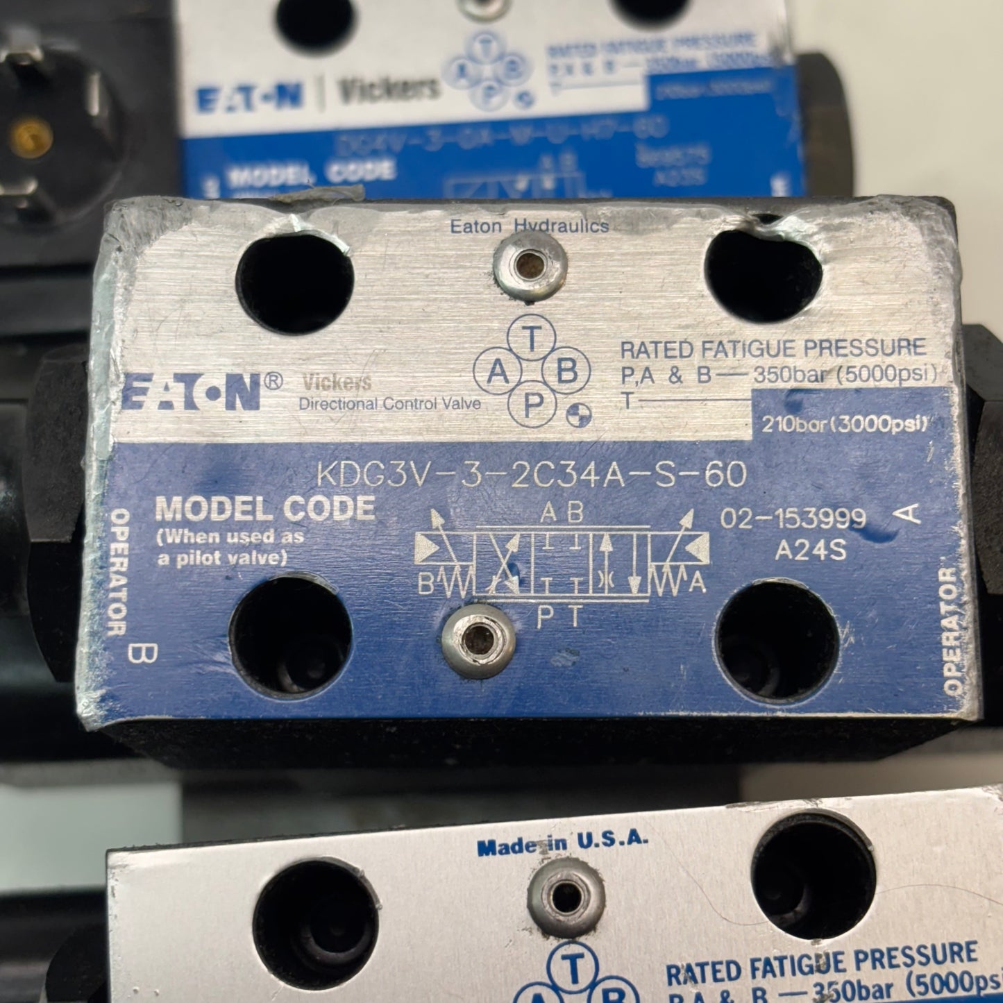 DAMAN HYDRAULIC SOLENOID VALVE ASSEMBLY WITH MANIFOLD DD03P042S