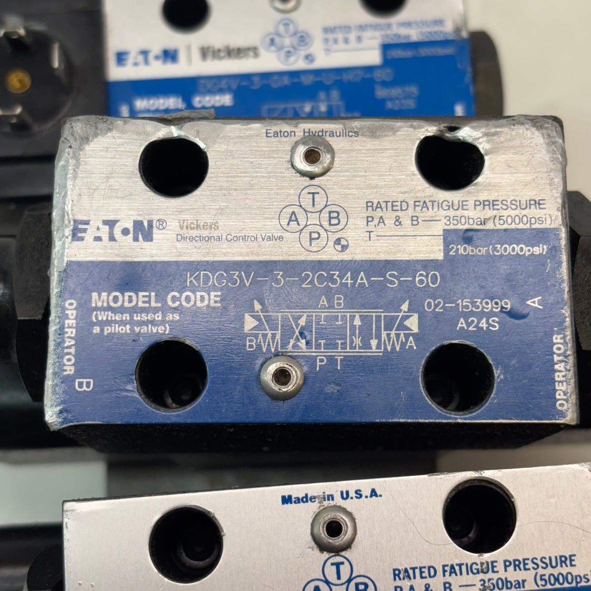 DAMAN HYDRAULIC SOLENOID VALVE ASSEMBLY WITH MANIFOLD DD03P042S