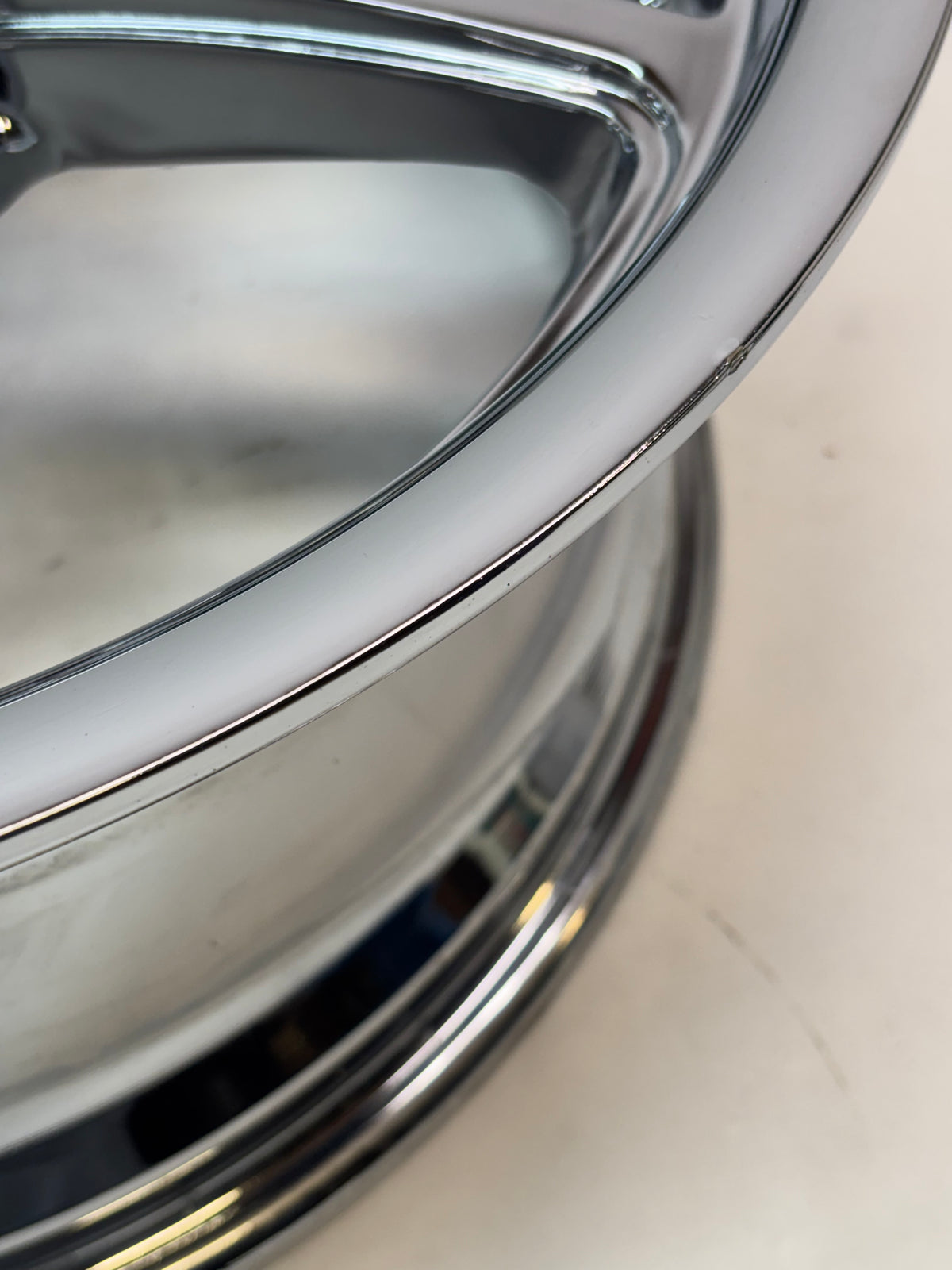 RIDLER CUSTOM WHEELS 606 CHROME WHEEL WITH ALLOY STEE 18 X 8 5x4.75 0 MM OFFSET