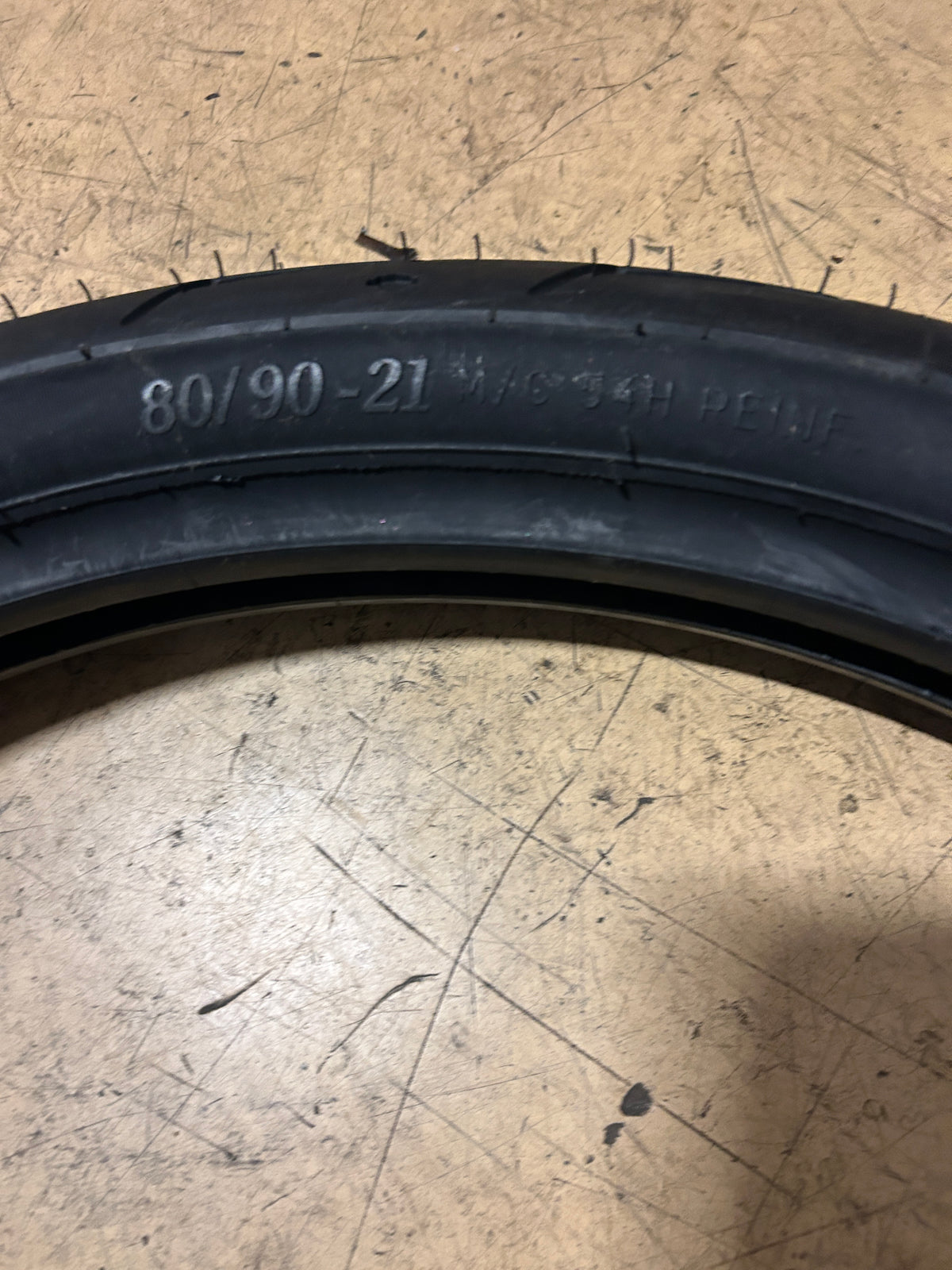 MICHELIN SCORCHER 31 BSW 80 90 21 54H FRONT MOTORCYCLE TIRE 86129