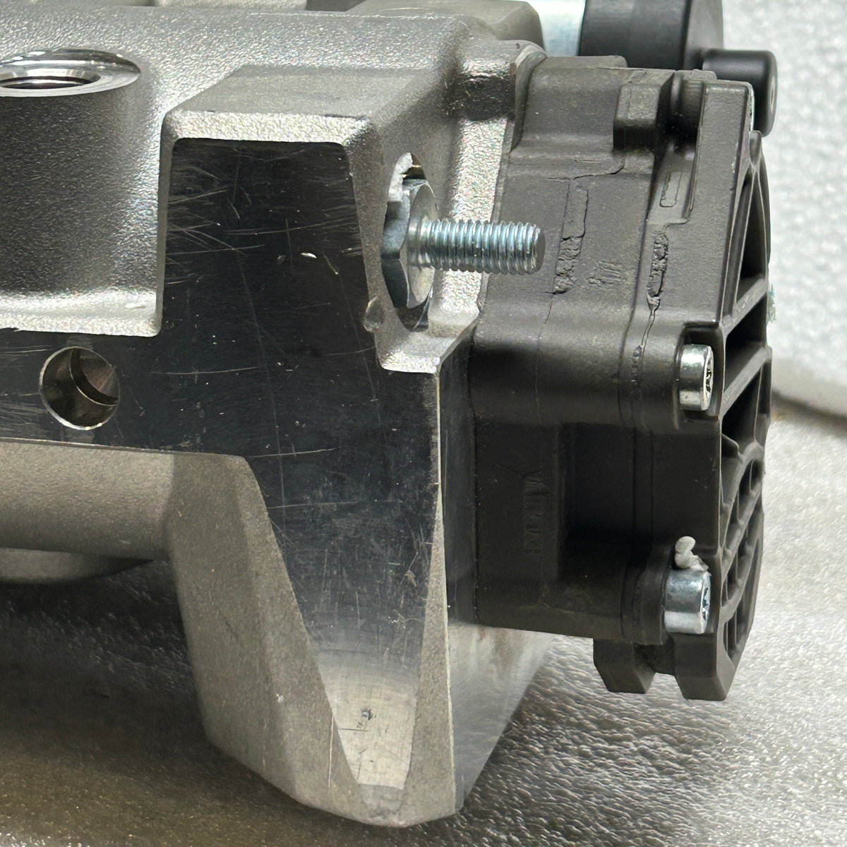 REMAN. GENUINE DETROIT DIESEL HIGH PRESSURE FUEL PUMP RA4720900850