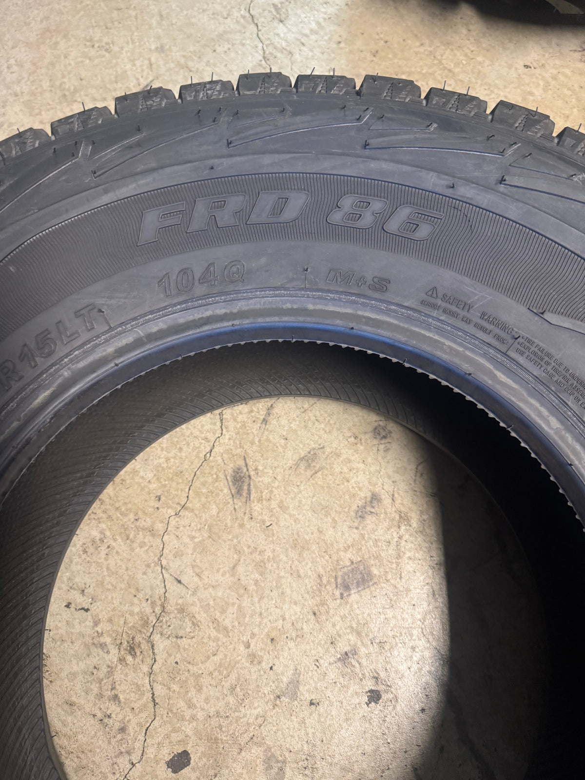 2 FARROAD FRD86 BSW LT 30 9.5 15 104Q 6PLY ALL TERRAIN TIRE NA1511595