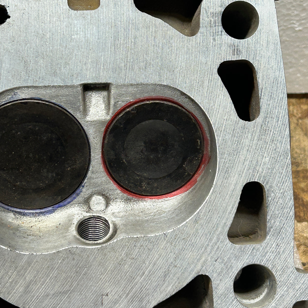 USED PORSCHE 928 S2 4.7L V8 CYLINDER HEAD 9281043483R