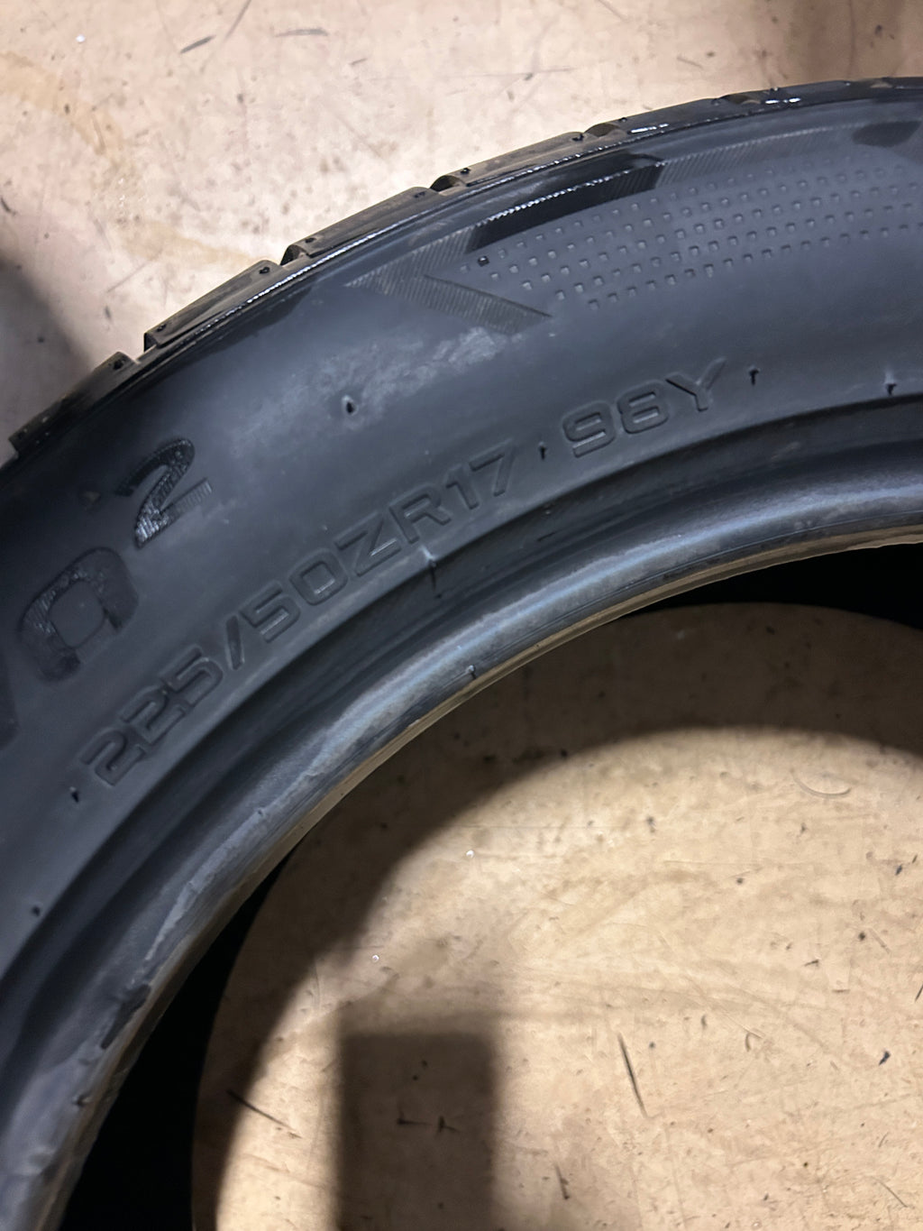 HANKOOK VENTUS V12 EVO 2 BSW P 225 50 17 98Y XL ALL SEASON TIRE 1015689