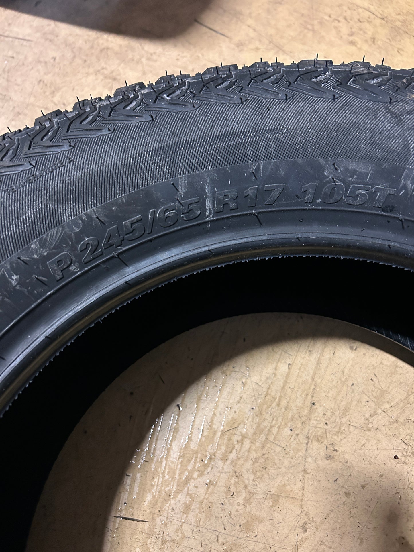 KUMHO ROAD VENTURE AT51 BSW P 245 65 17 105T ALL TERRAIN TIRE 2169453