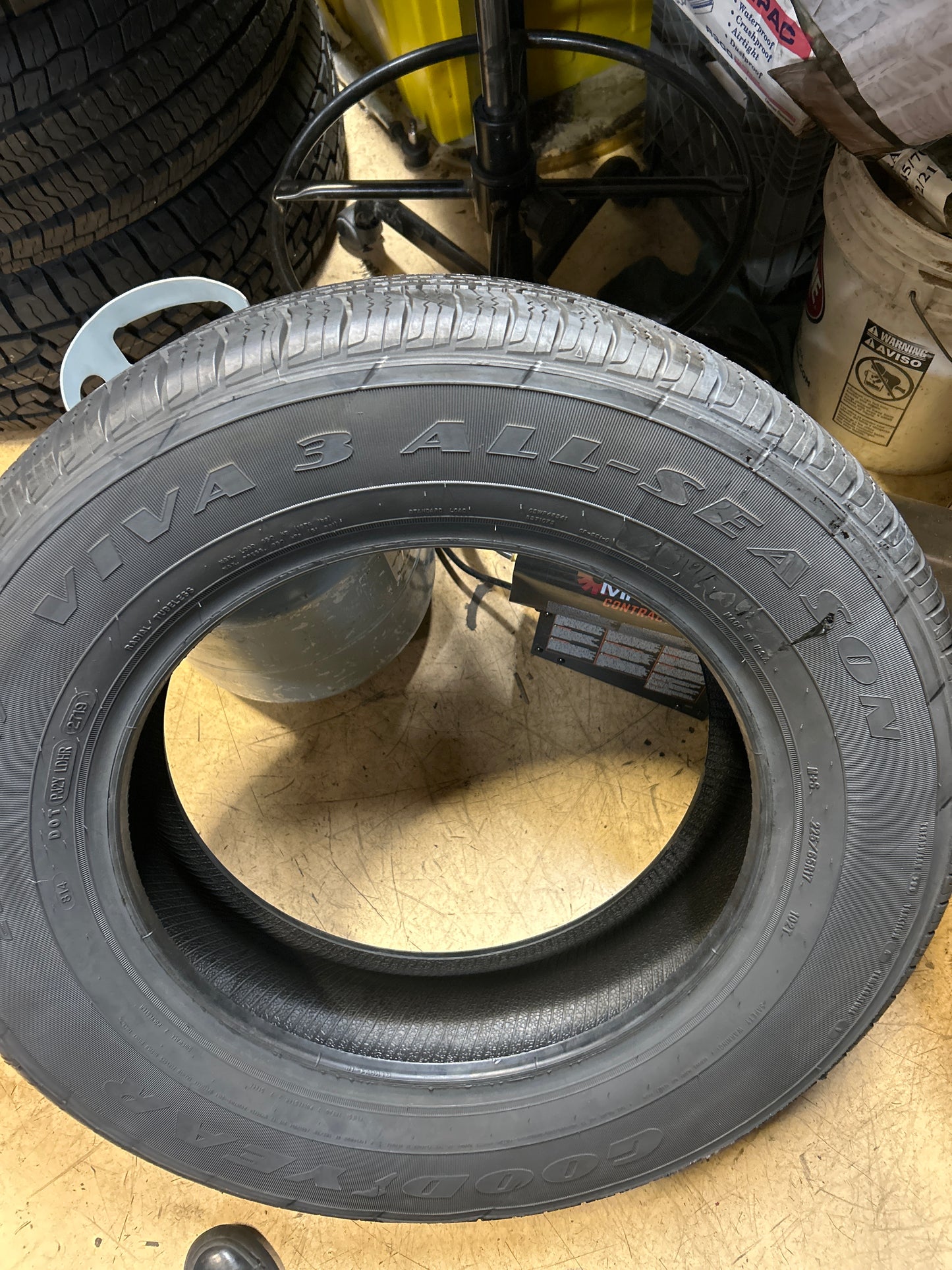 NOS 4 GOODYEAR VIVA 3 A/S BSW P 225 65 17 102T SL ALL SEASON TIRE 747285378