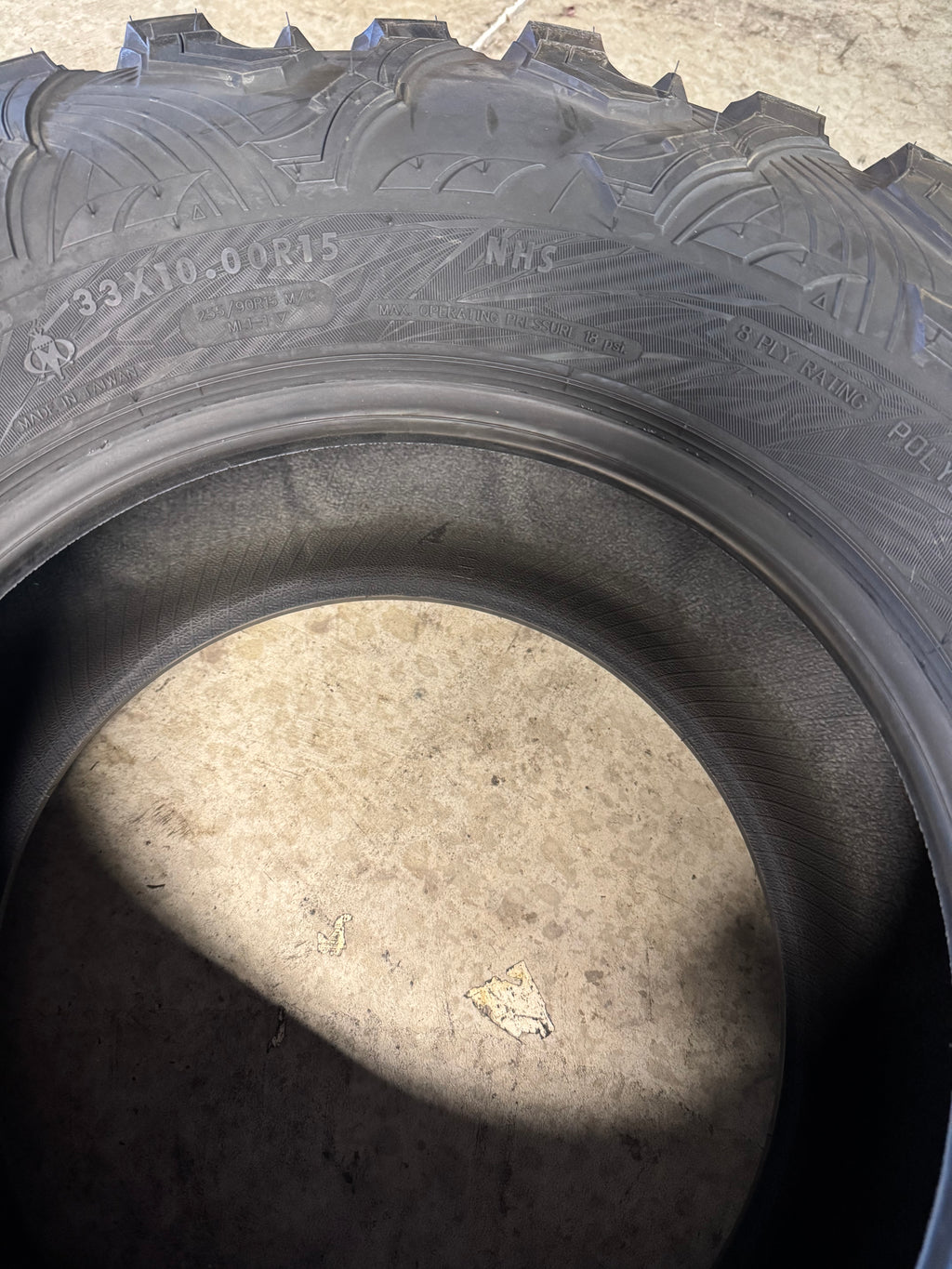 MAXXIS ML1 CARNIVORE  BSW AT 33 10 15 8PLY ATV/UTV TIRE TM00306300