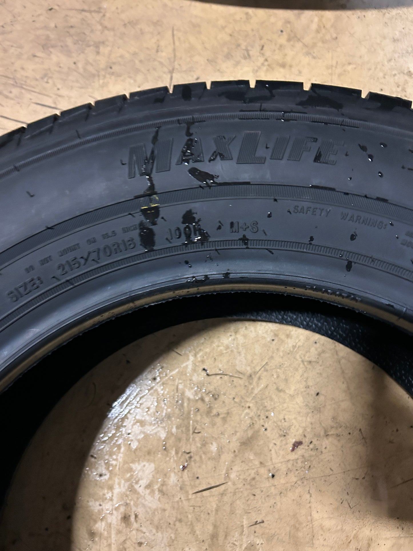 4 GOODYEAR ASSURANCE MAXLIFE BSW P 215 70 16 100H ALL SEASON TIRE 110954545
