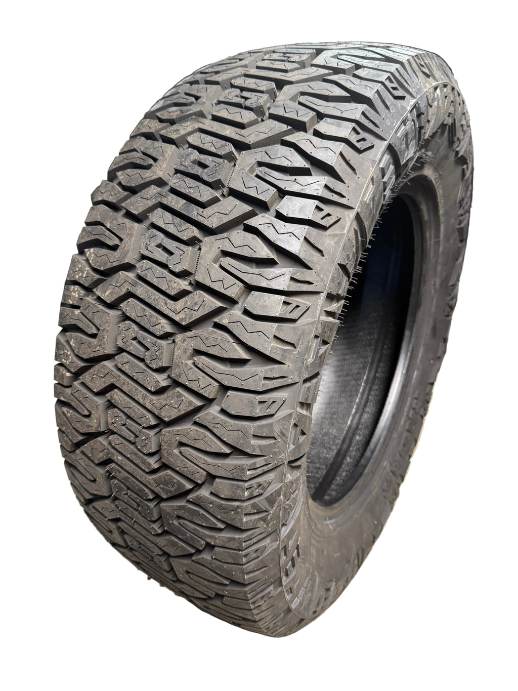 RADAR RENEGADE A/T PRO BSW LT 35 12.5 20 121R 10PLY ALL TERRAIN TIRE RACSTH0010