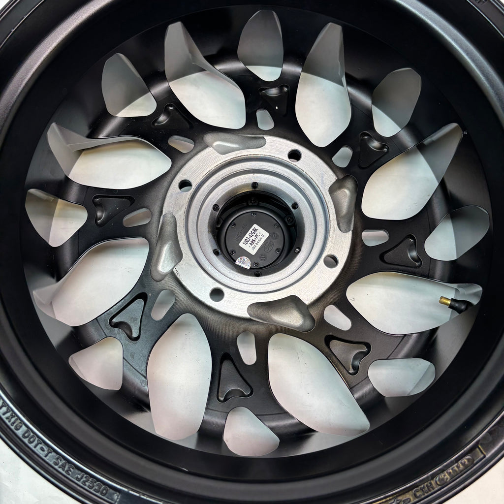 FUEL UTV ALUMINUM RIM D778 RUNNER UTV 18X7 5X156 ET13 GLOSS BLACK MILLED CANDY BLUE FINISH
