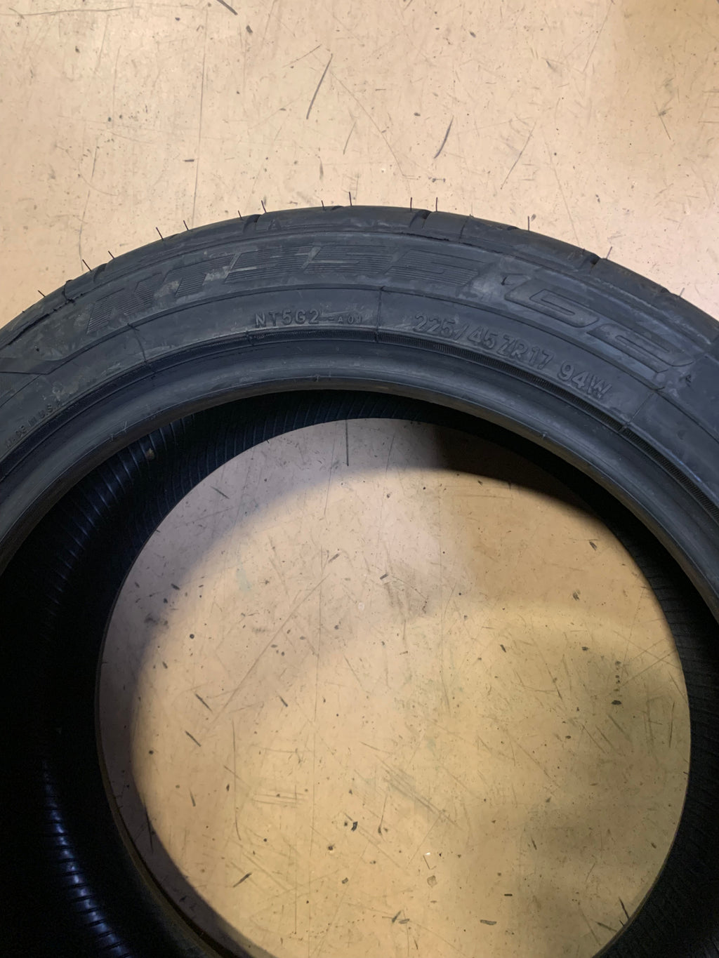 NITTO NT555 G2 BSW XL 225 45 17 94W  ULTRA HIGH PERFORMANCE TIRE 211240