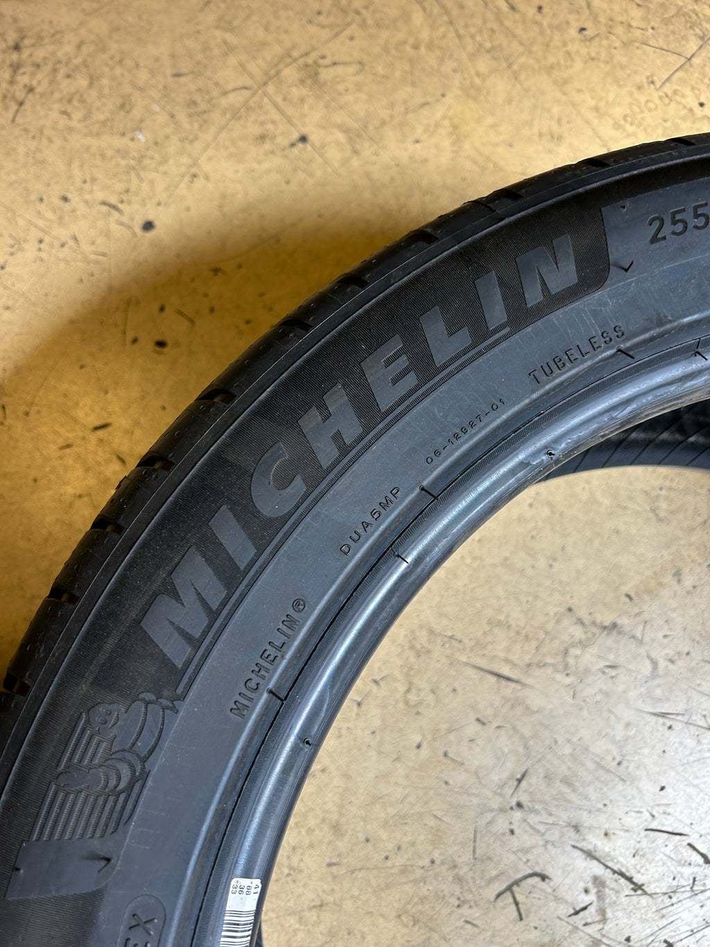 MICHELIN PILOT SPORT 4 BSW P 255 45 19 104Y XL UHP TIRE 21950