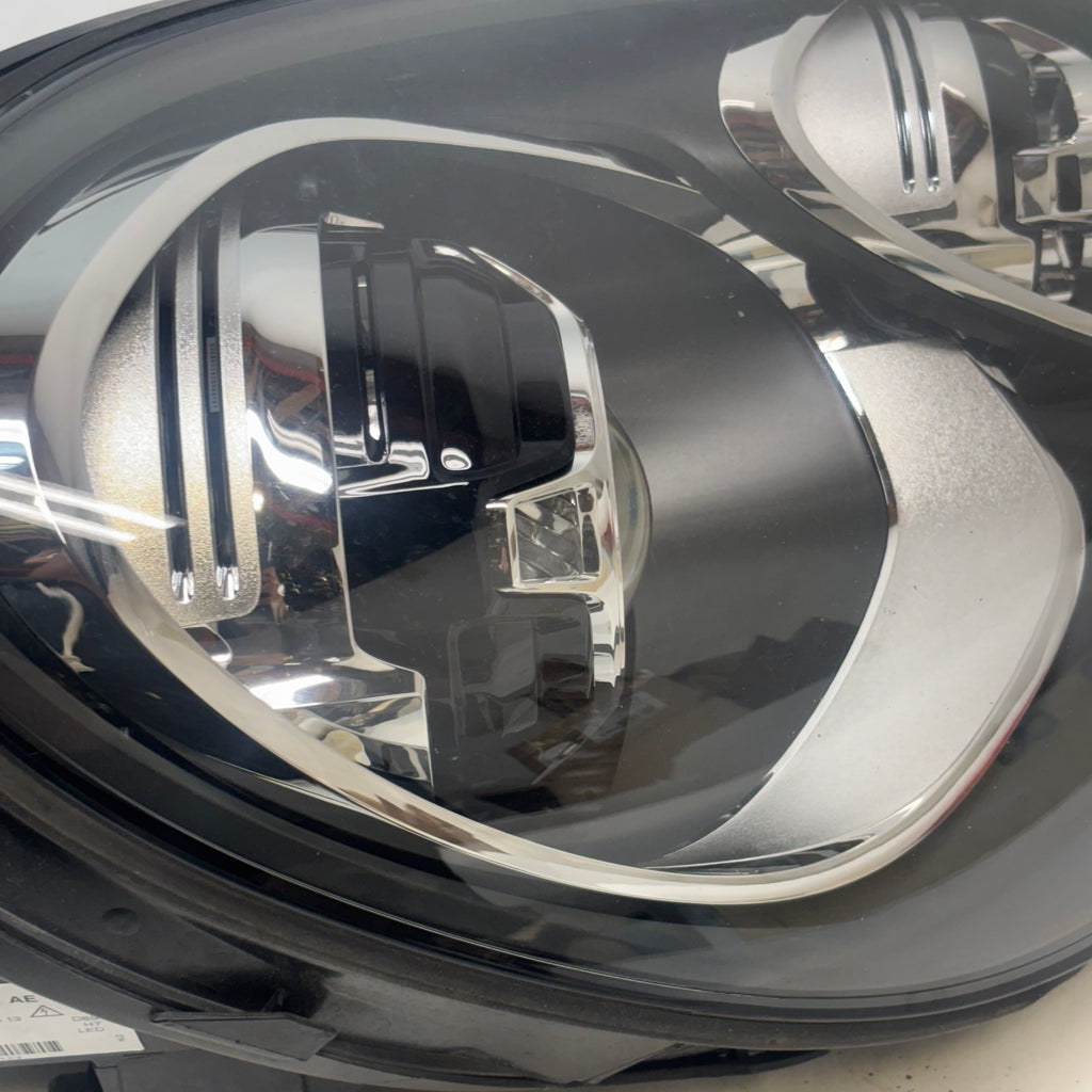 USED PORSCHE CAYENNE 958 RIGHT HEADLIGHT HID 7P5 941 030 CL