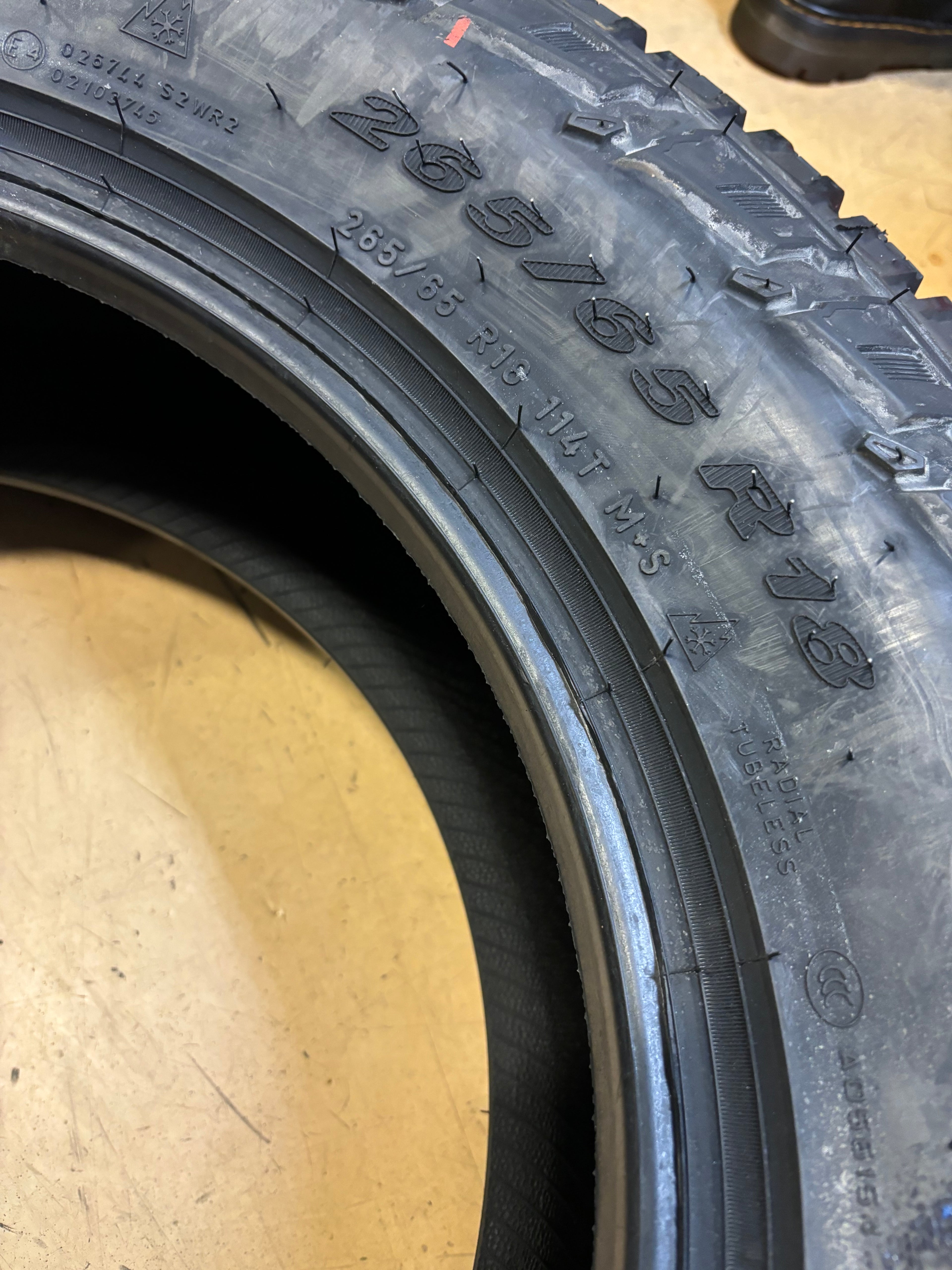 2 PIRELLI SCORPION ALL TERRAIN PLUS OWL P 265 65 18 114T TIRE 2722600