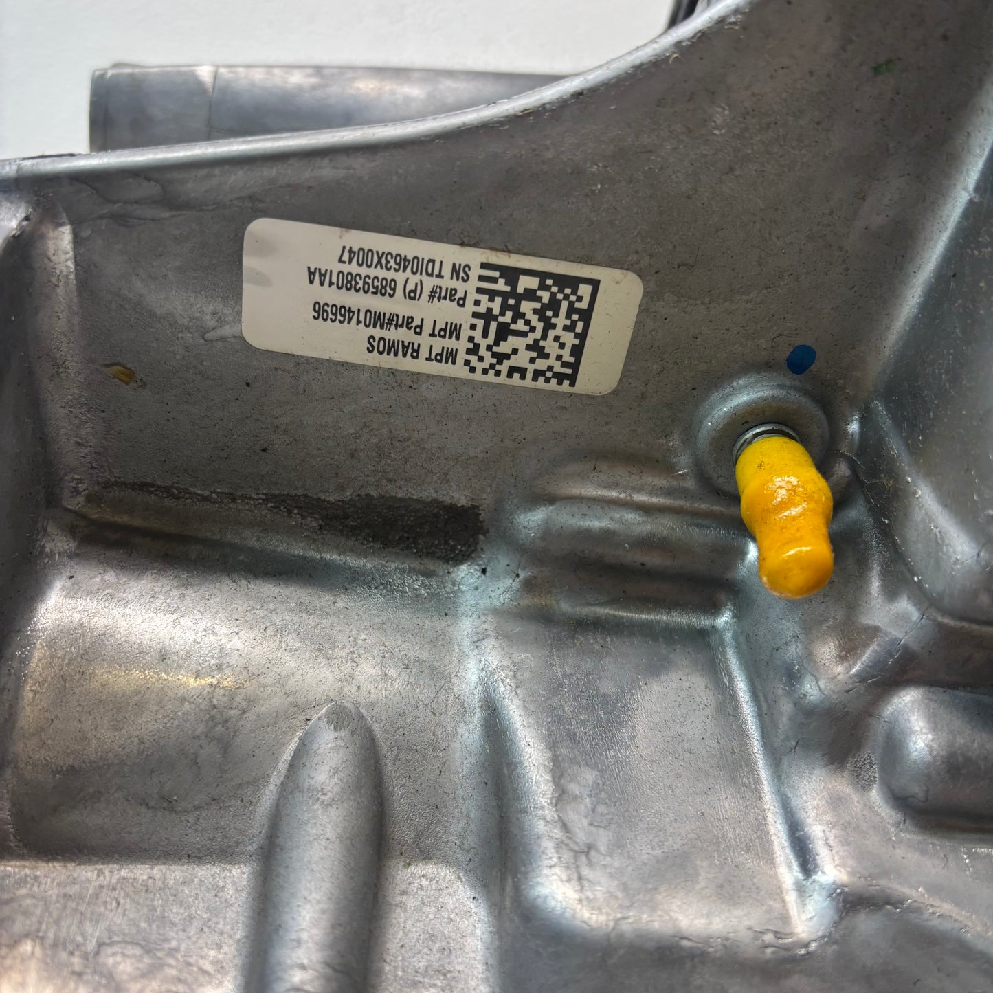 2021-2023 JEEP GRAND CHEROKEE 3.6L MOPAR TRANSFER CASE 68593801AA DAMAGED SENSOR