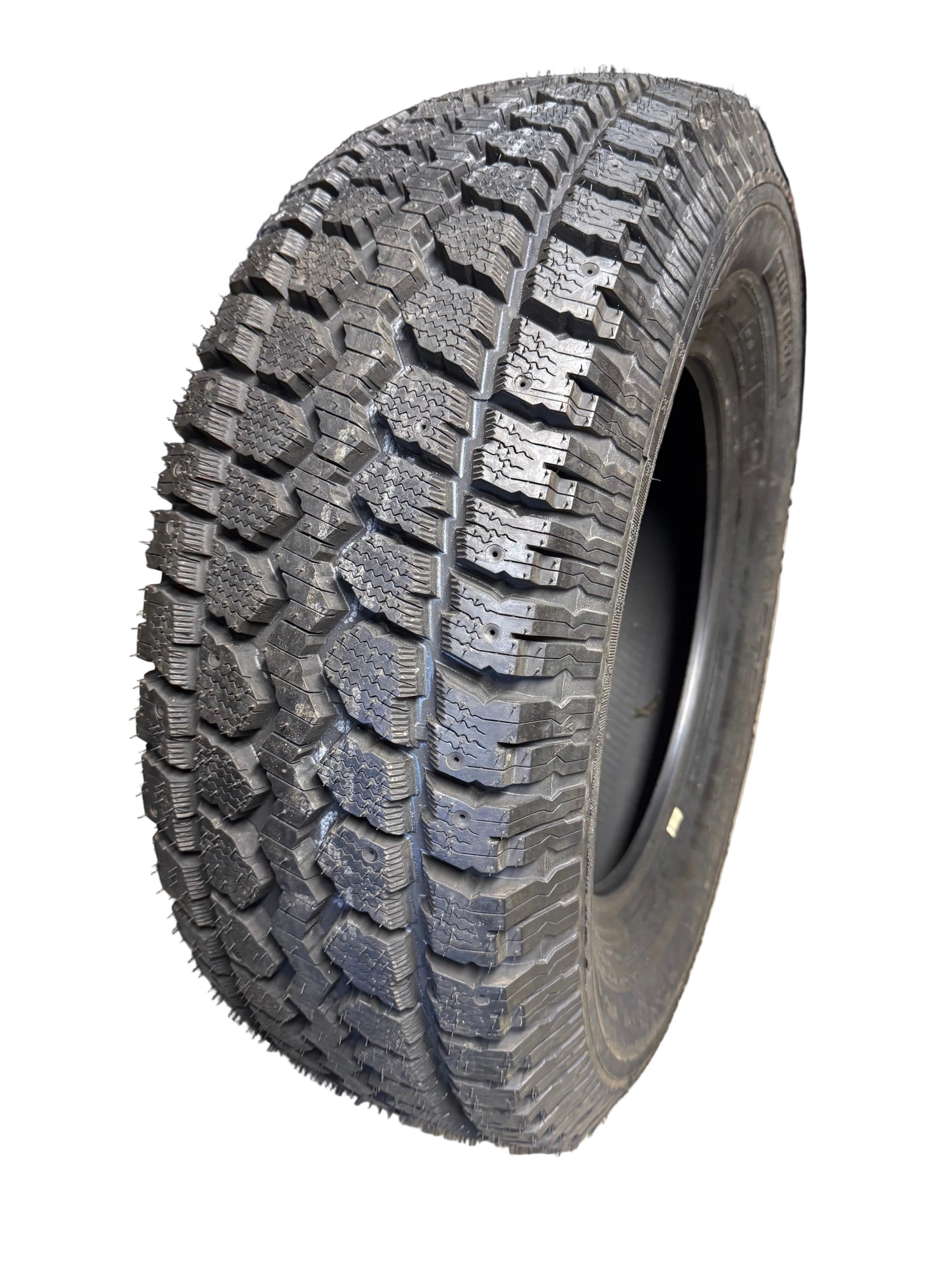 NOS MASTERCRAFT COURSER MSR BSW LT 265 70 17 121/118Q 10PLY WINTER TIRE 90000005739