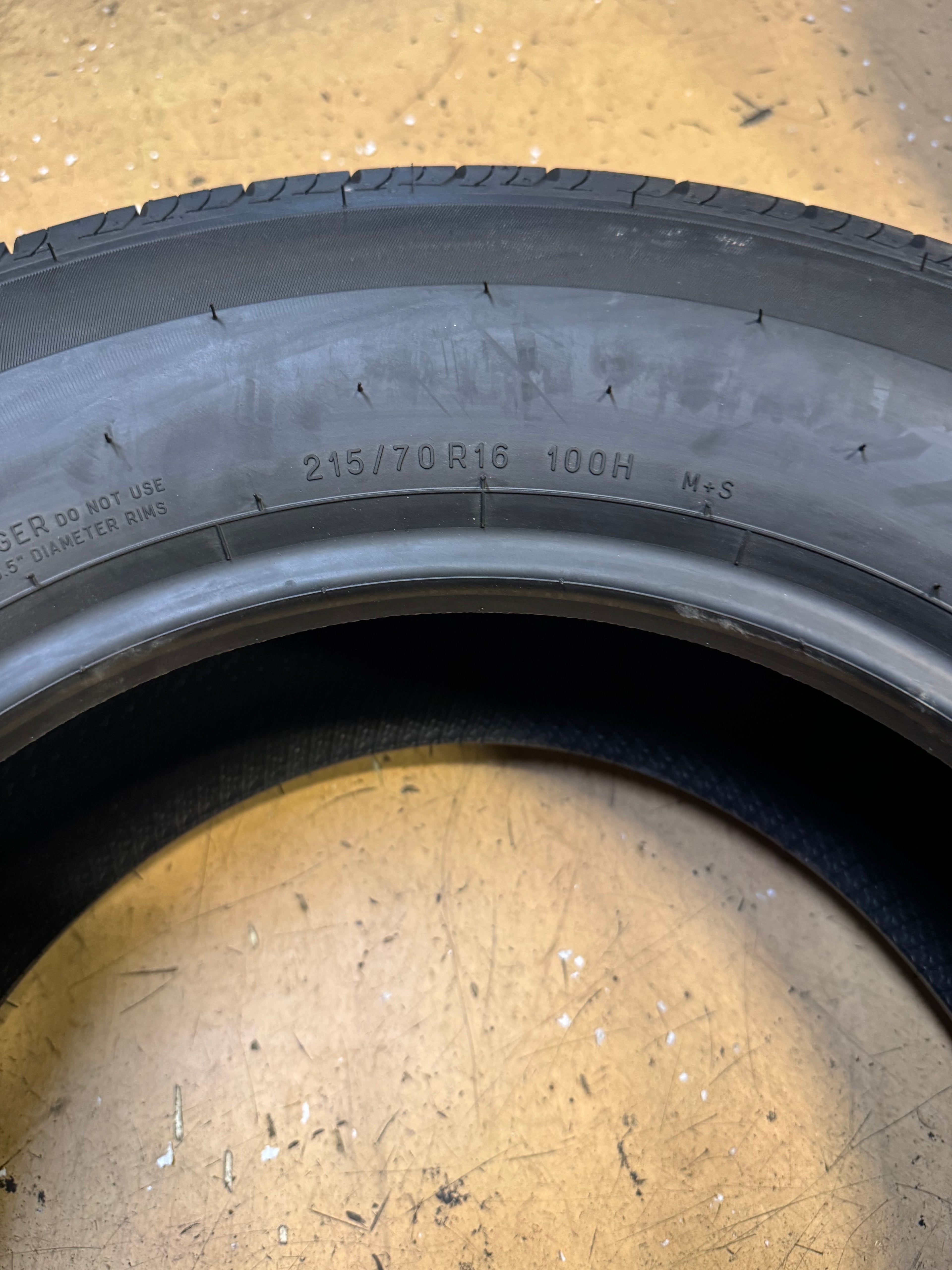 UNIROYAL TIGER PAW TOURING A/S BSW P 215 60 16 100H ALL SEASON TIRE 64435