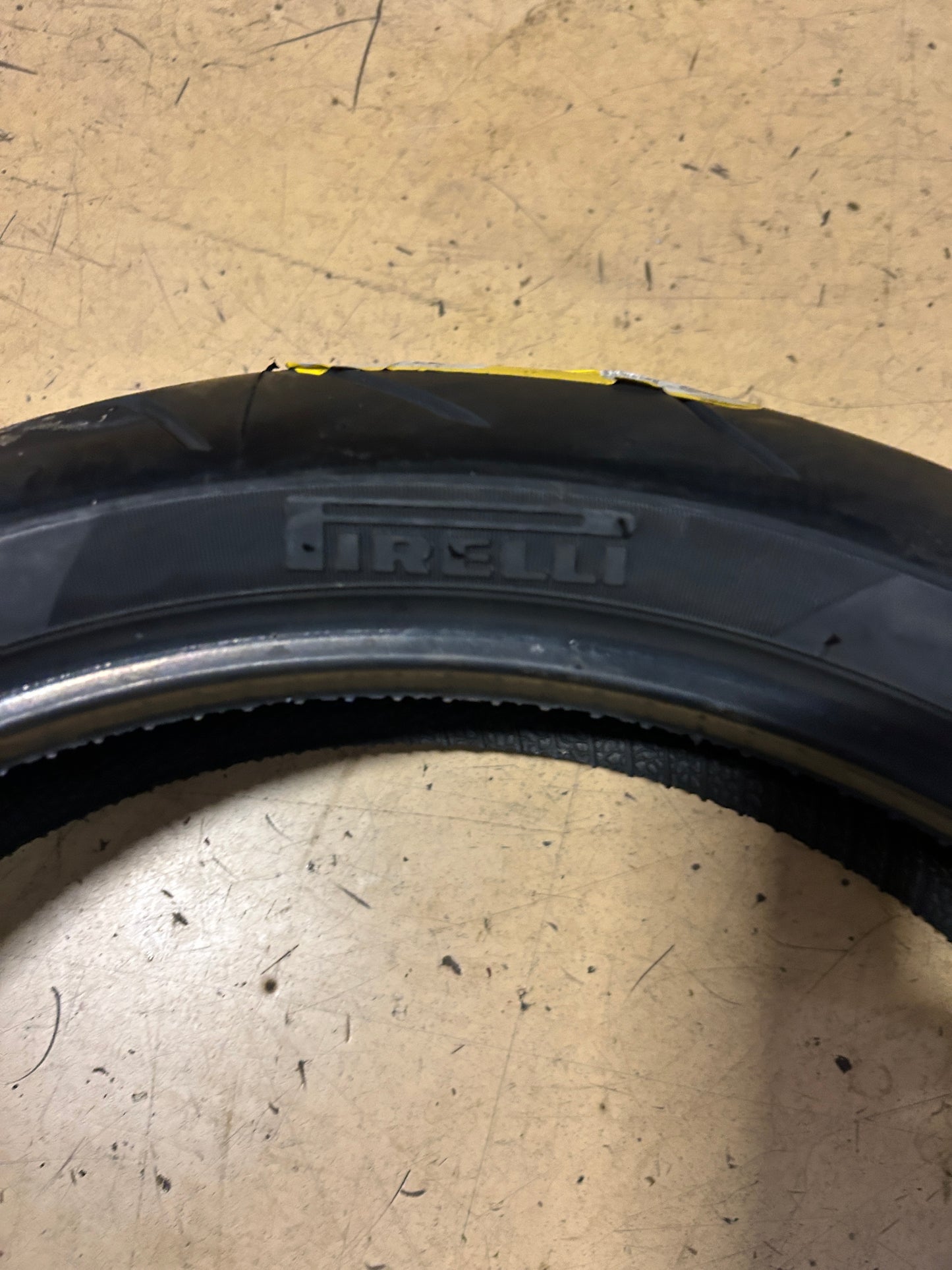 NOS PIRELLI DIABLO ROSSO CORSA II BSW 120 70 17 58H FRONT MOTORCYCLE TIRE 2906900