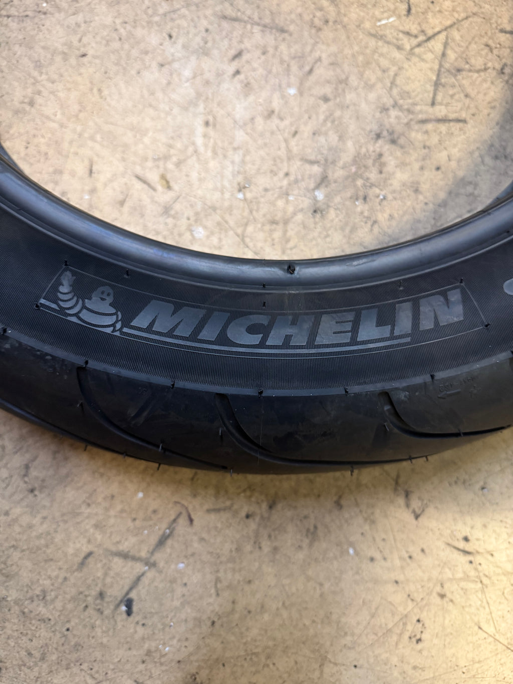 MICHELIN COMMANDER II BSW 140 80 17 69H FRONT MOTORCYCLE TIRE 12651