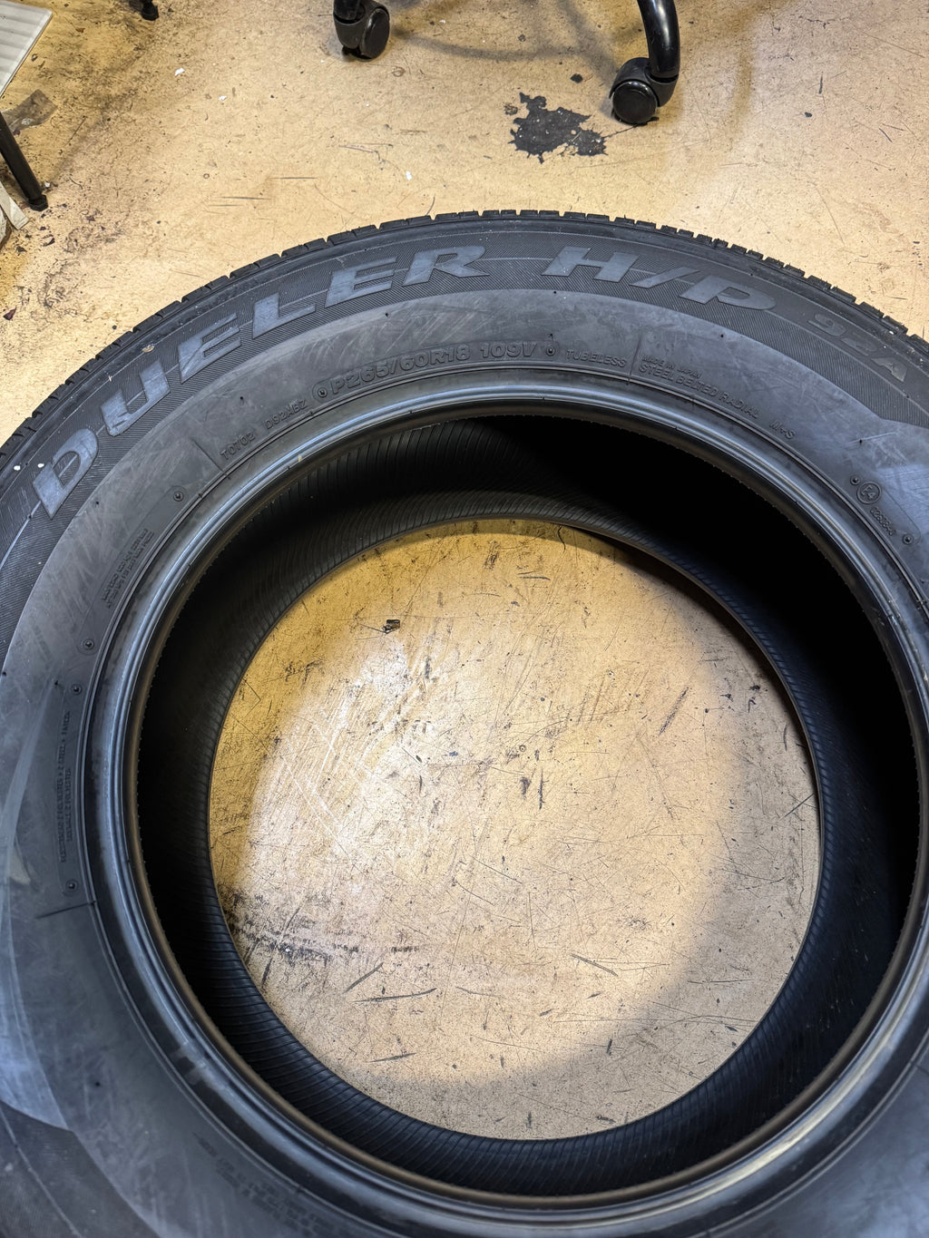 2 NOS BRIDGESTONE DUELER H/P 92A P 265 60 18 109V HIGHWAY TERRAIN TIRE 127356