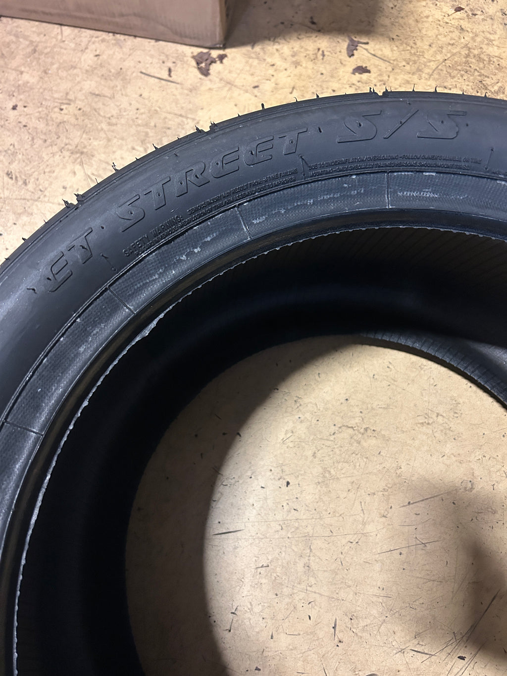 2 MICKEY THOMPSON ET STREET S/S BSW P 305 35 19 COMPETITION TIRE 315100003