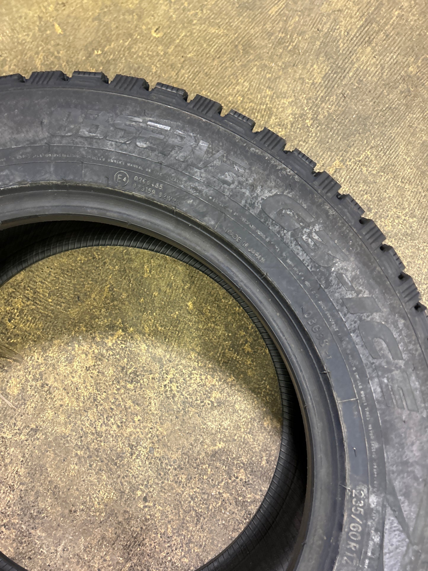 TOYO OBSERVE G3-ICE STUDDABLE BSW  235 60 17 106T WINTER TIRE 139360