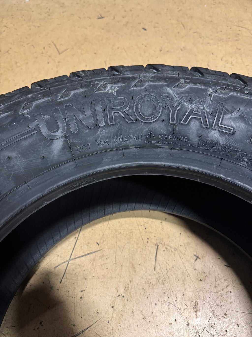UNIROYAL LAREDO AT BSW P 245 70 16 107T ALL TERRAIN TIRE 92361