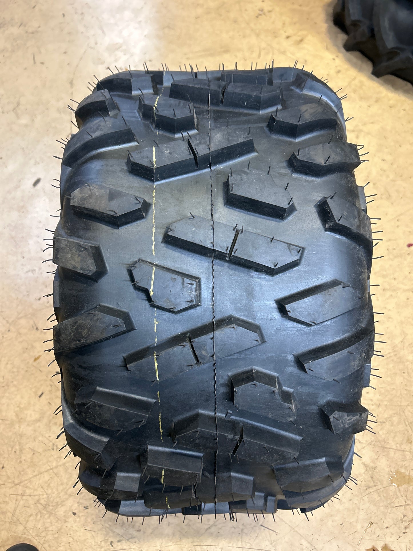 DUHOW DAV110H BSW AT 26 11 14 54F 6PLY ATV/UTV TIRE