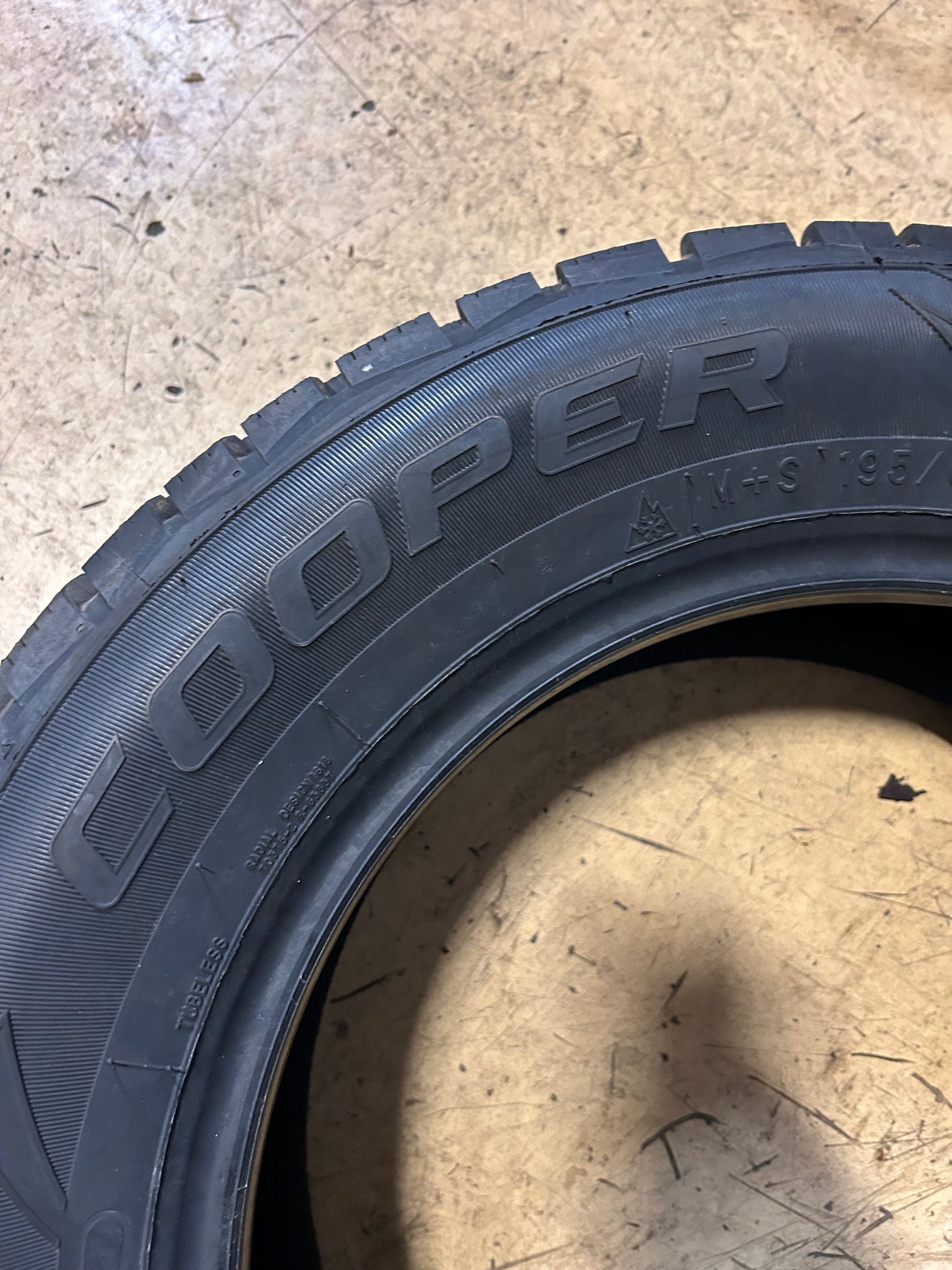 COOPER EVOLUTION WINTER BSW P 195 65 15 95T XL WINTER TIRE 166127006