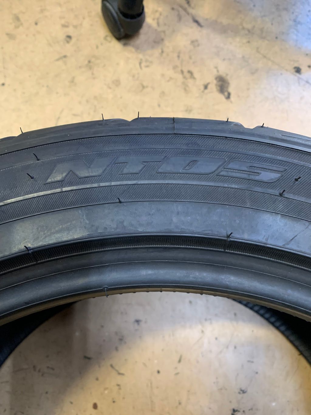 NITTO NT05 BSW P  275 40 17 98W PERFORMANCE TIRE 207010